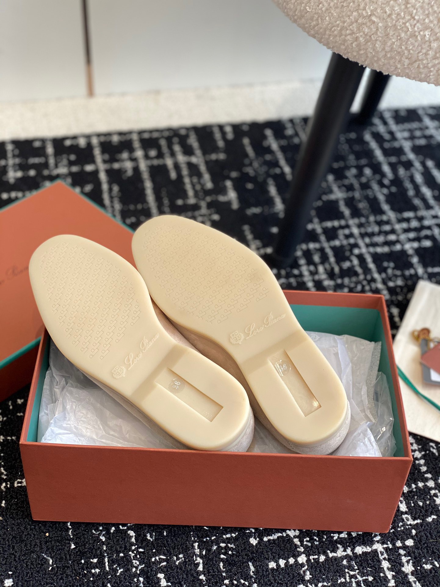 Women L*oro P*iana Top Loafer （）