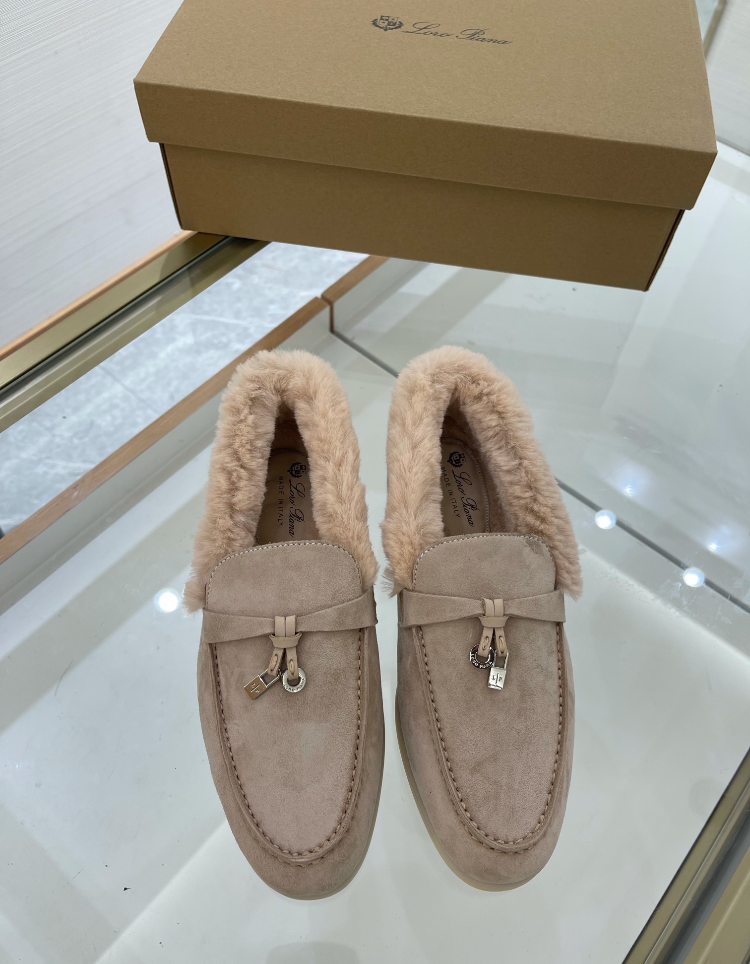 Women L*oro P*iana Top Loafer （）