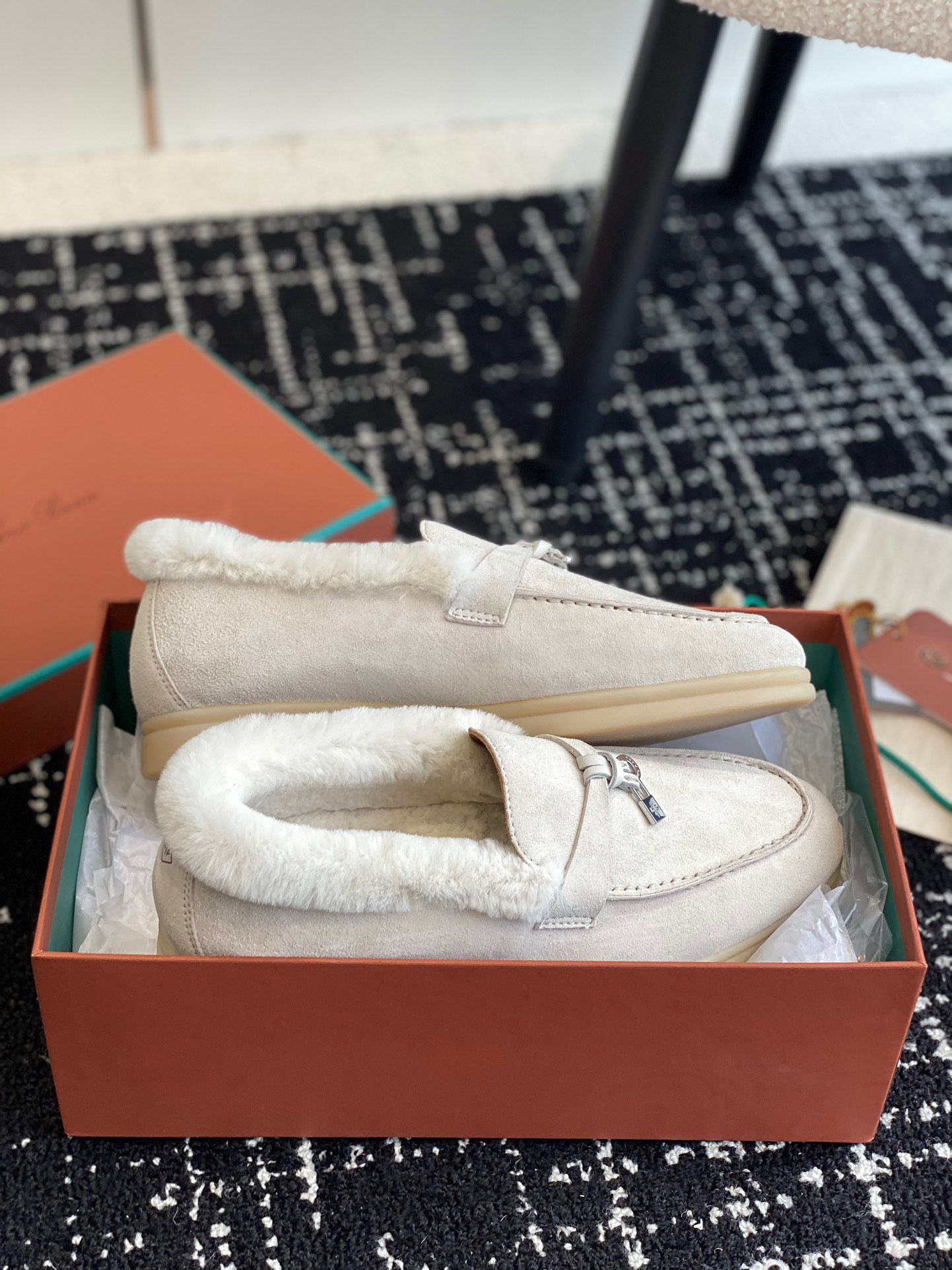 Women L*oro P*iana Top Loafer （）