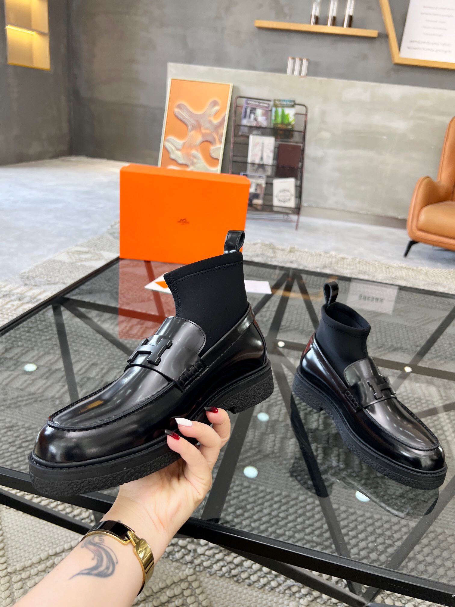 Men H*ermes Top Sneaker