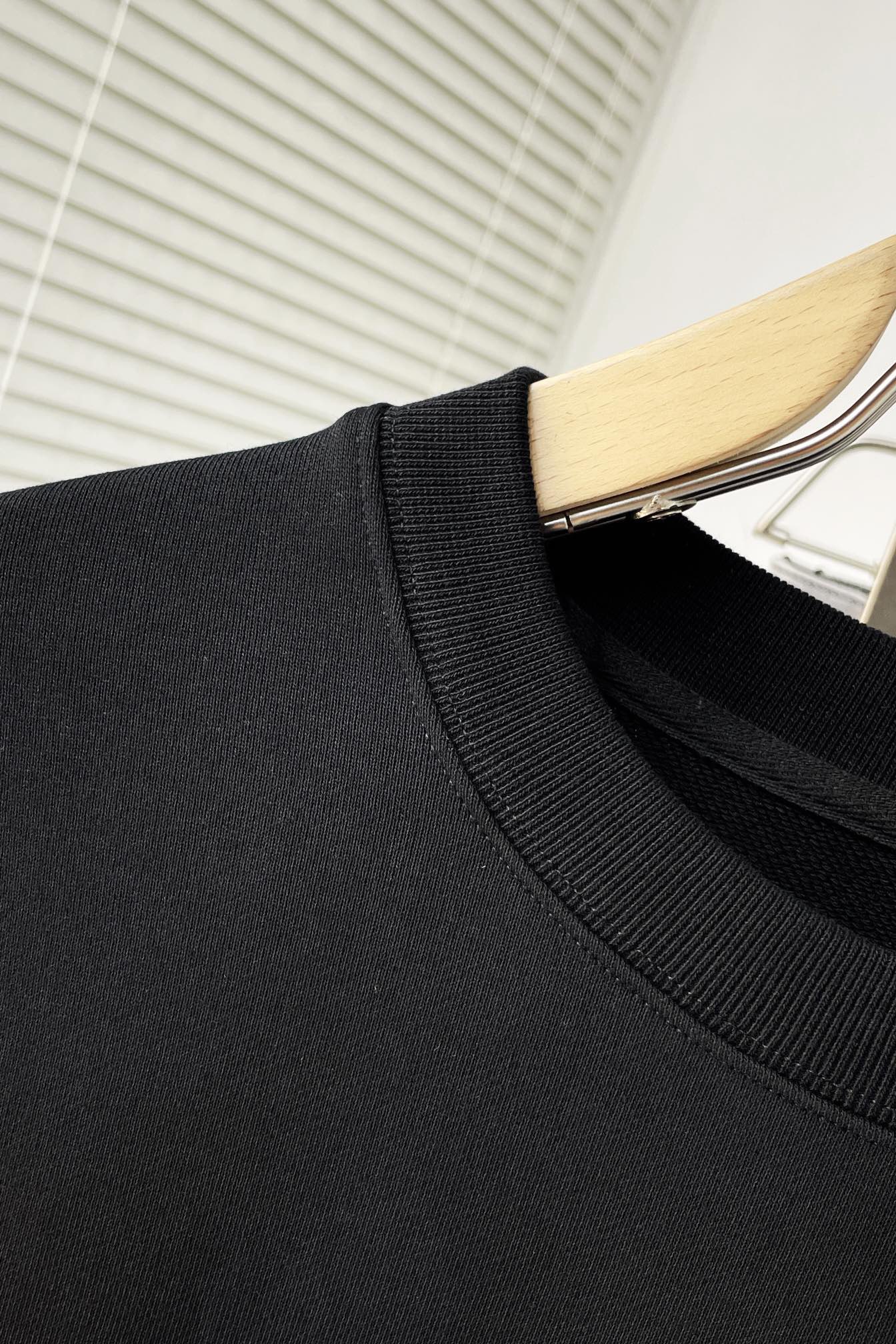 Men Women Sweater Top Quality ()