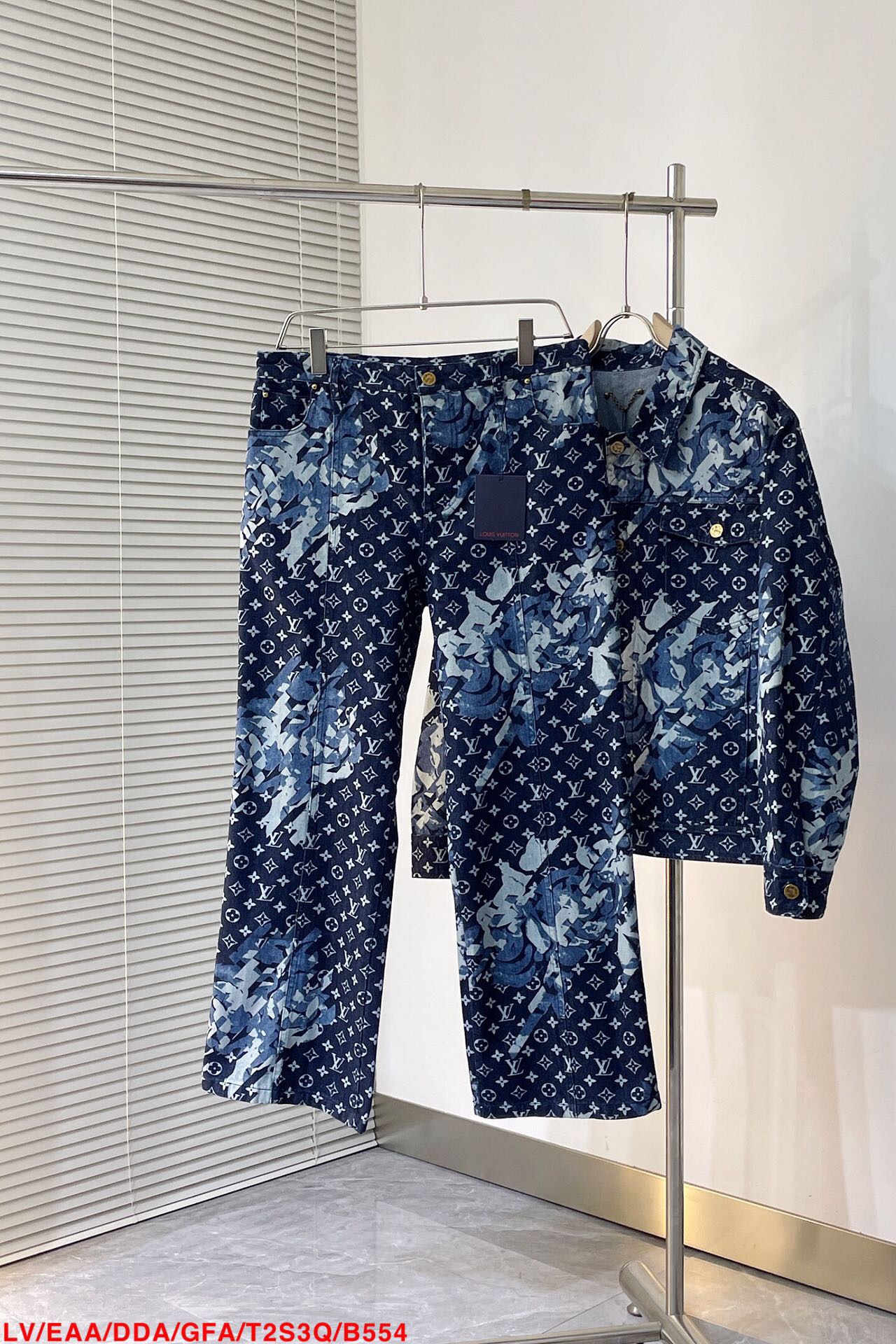 Men suits Top Quality