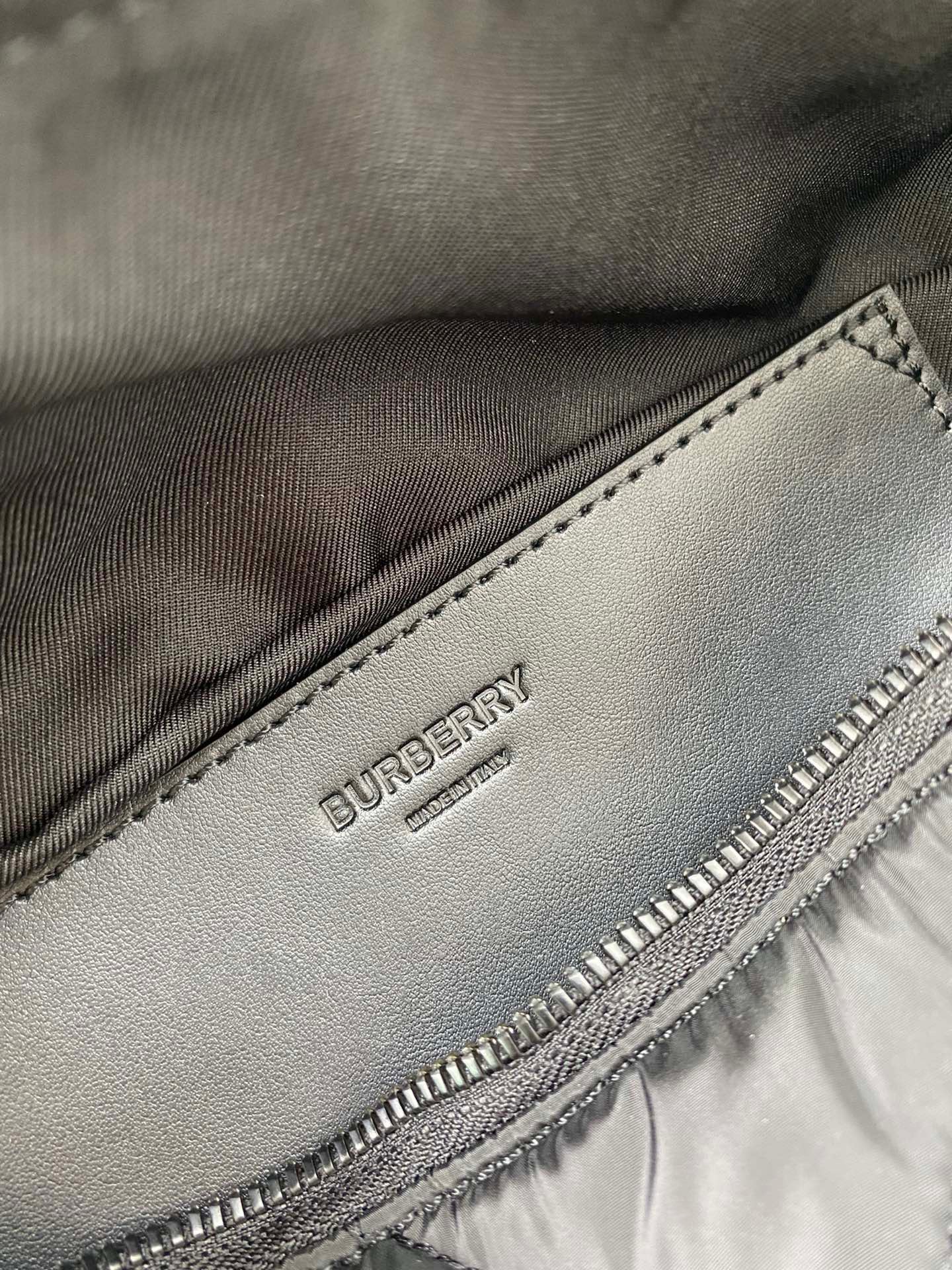 B*urberry Bag Top Quality