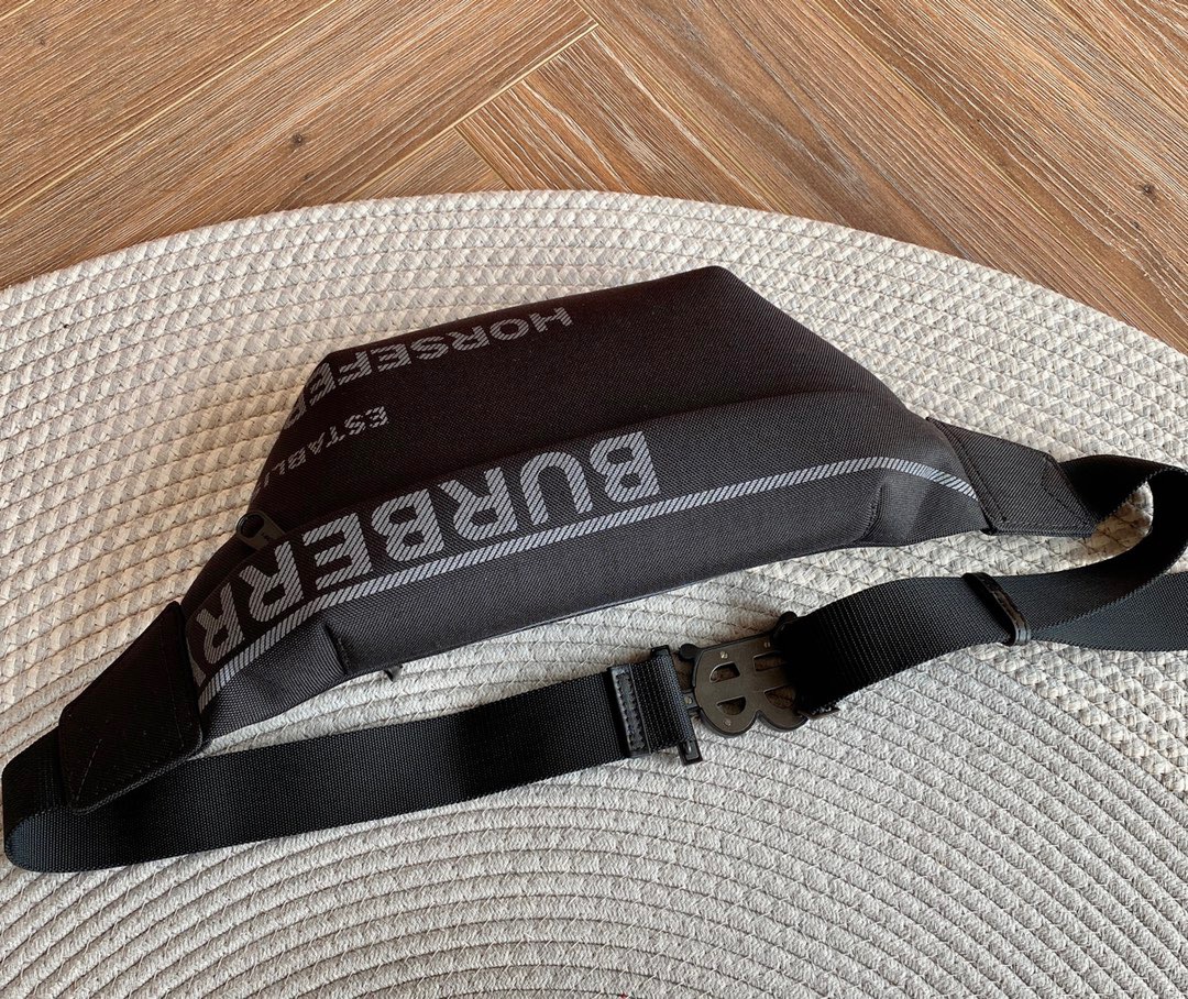 B*urberry Bag Top Quality