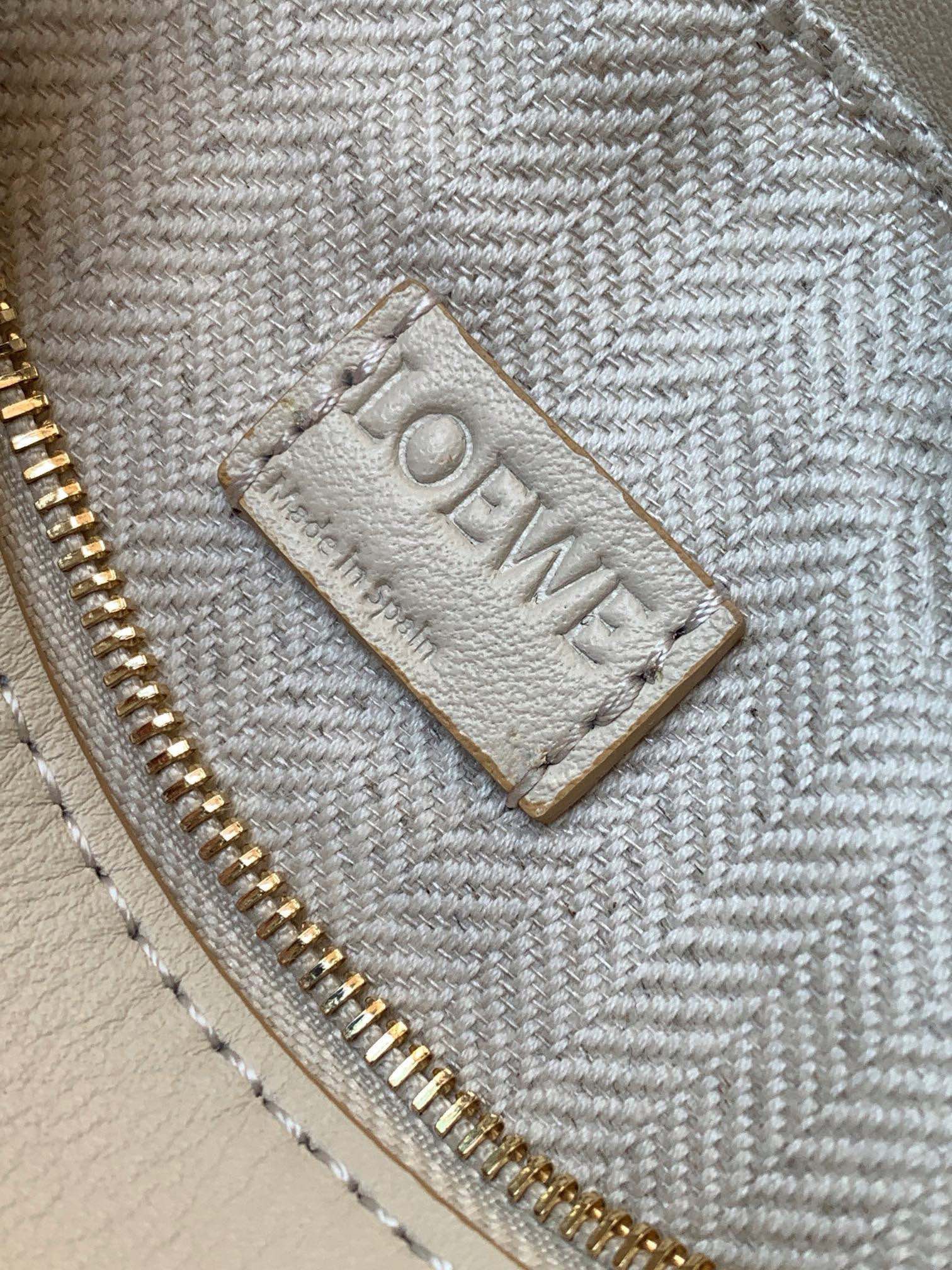 L*oewe Bag 9310 Top Quality