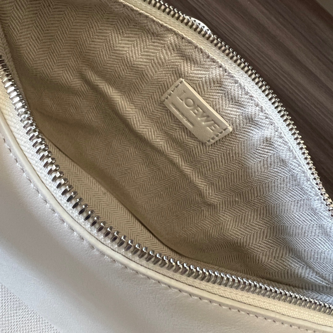 L*oewe Bag 262315 Top Quality