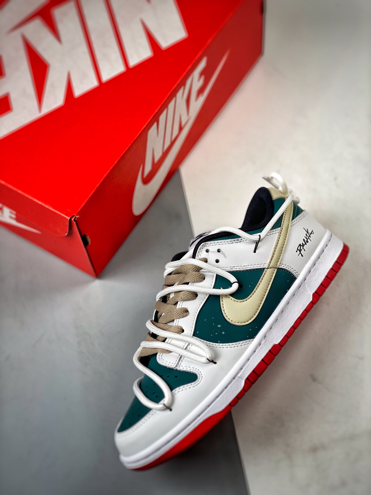 Men Women Top quality Nike SB Dunk Low