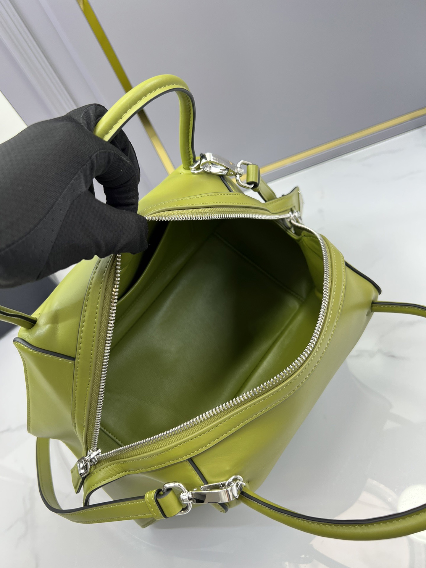 P*rada Bag Top Quality