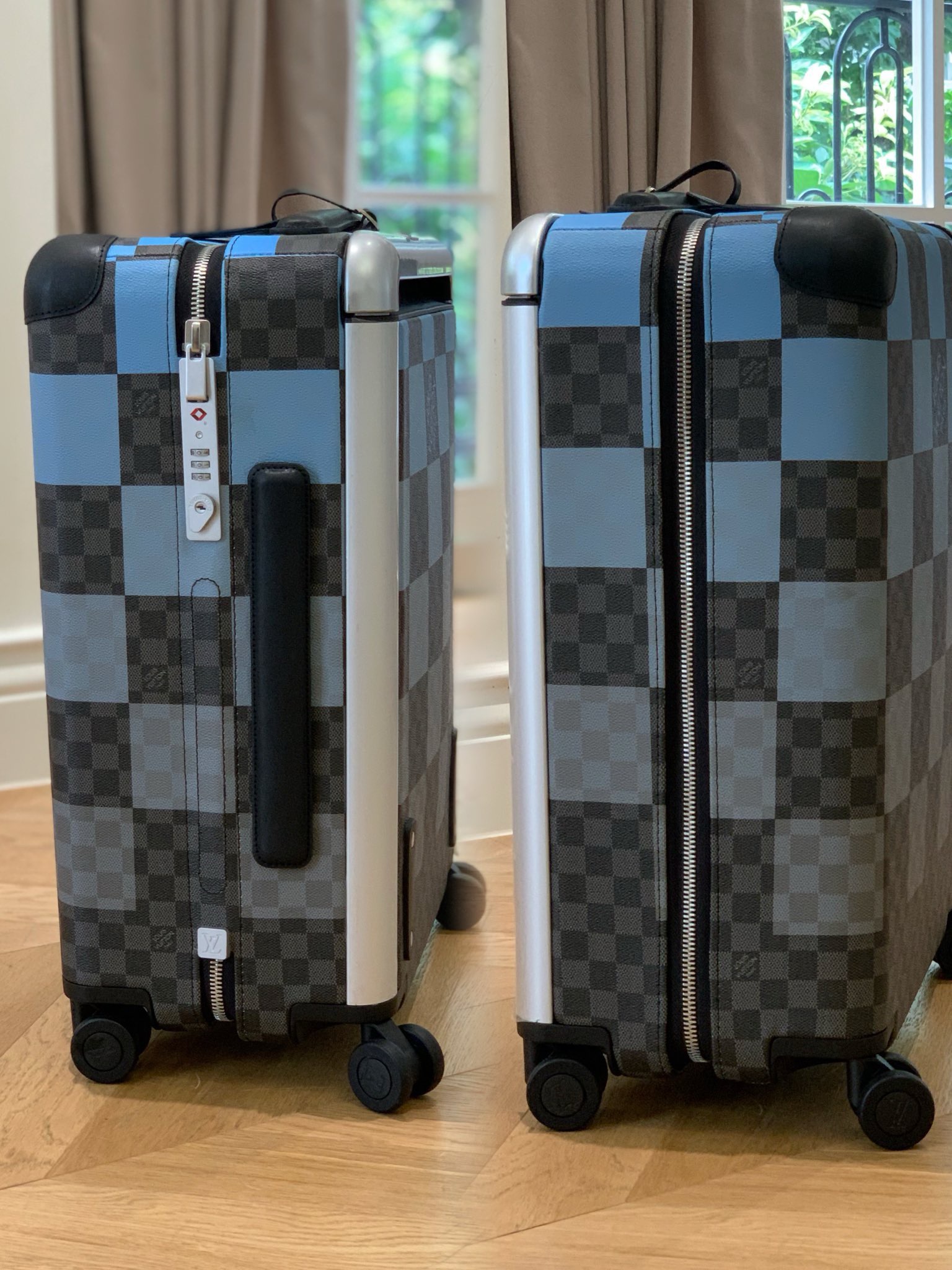 L*ouis V*uitton Luggage