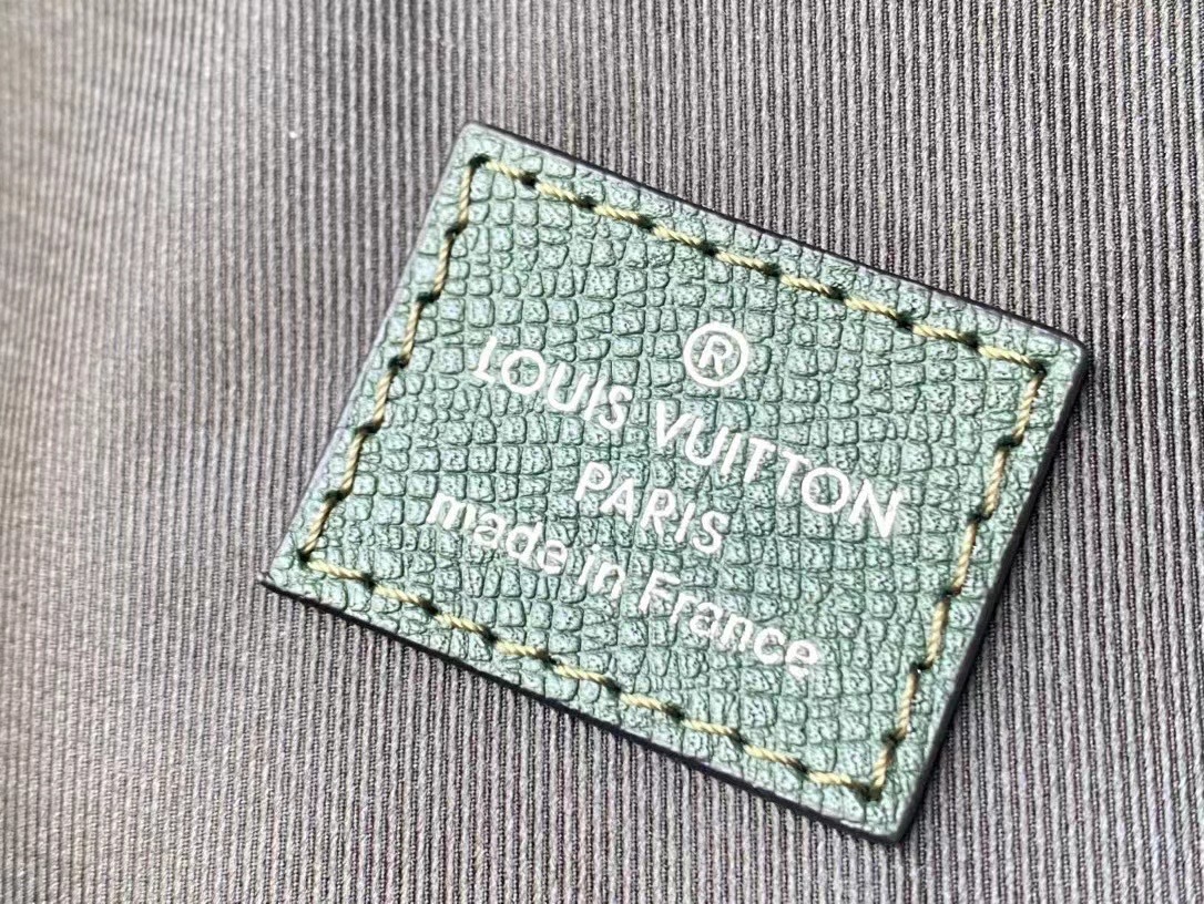 L*ouis V*uitton Top Bag