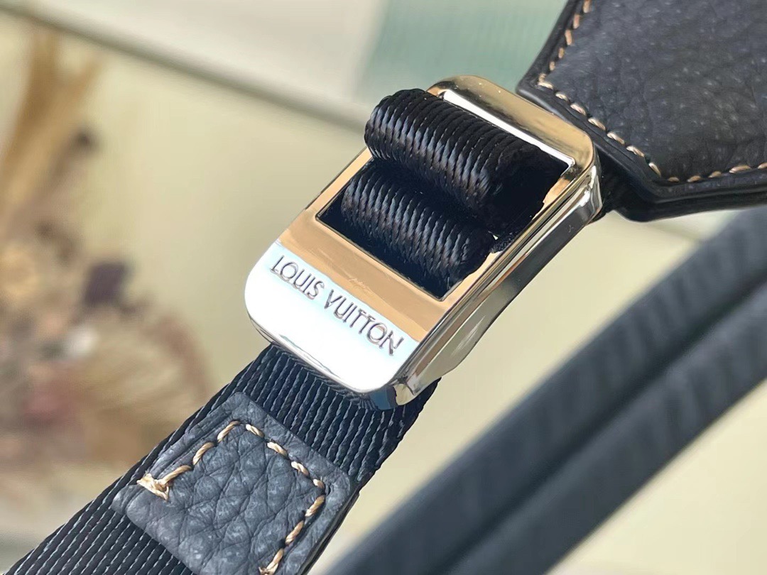 L*ouis V*uitton Top Bag