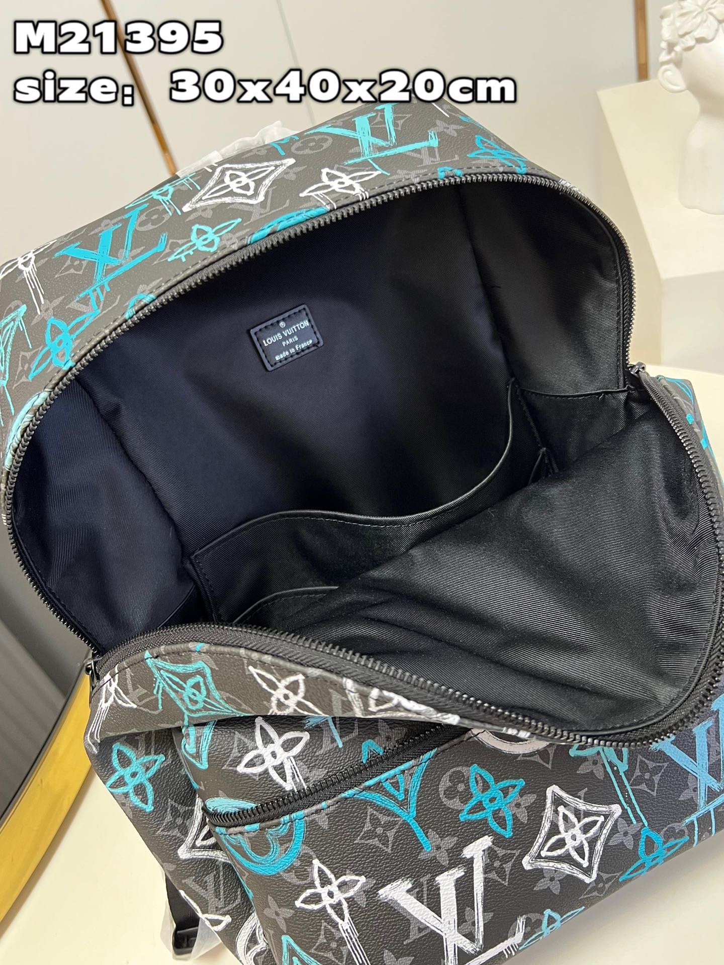 L*ouis V*uitton Top Bag