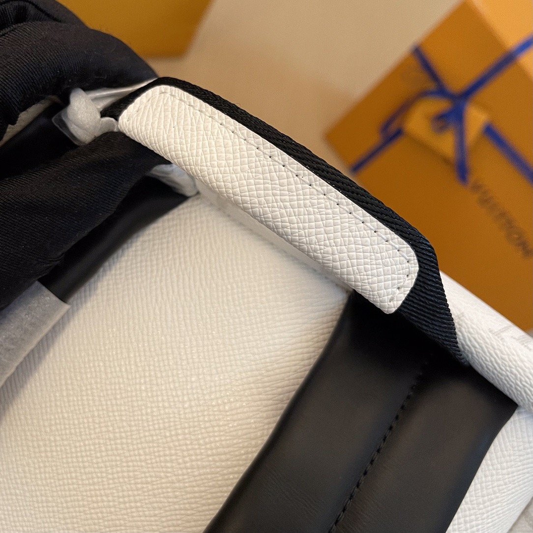 L*ouis V*uitton Top Bag