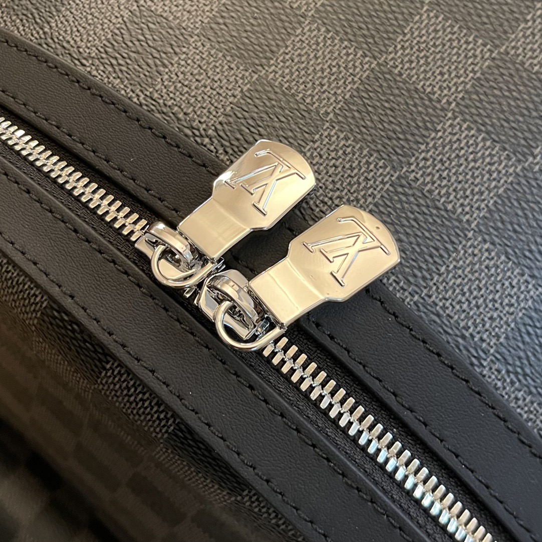 L*ouis V*uitton Top Bag