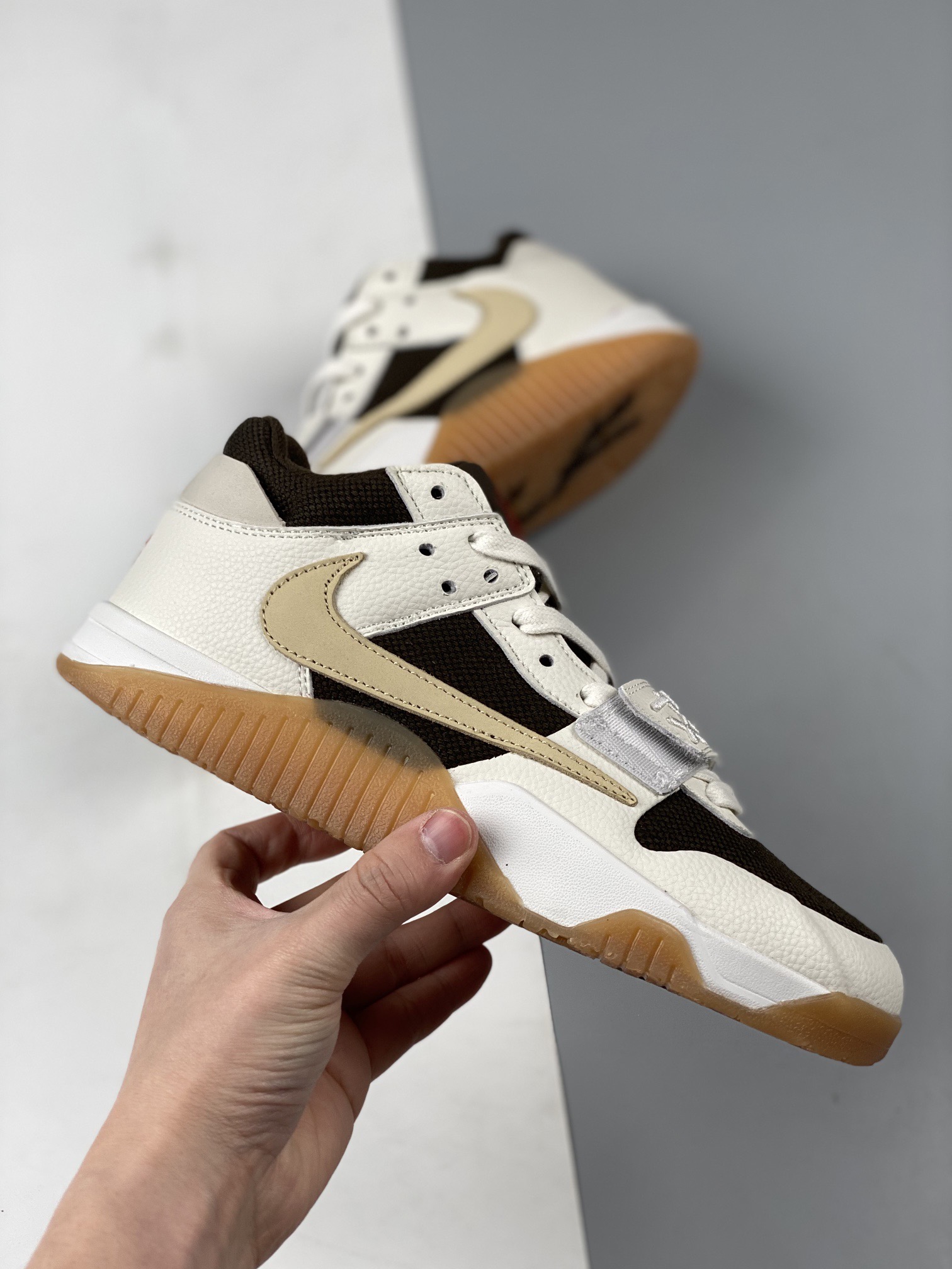 Nike Air Jordan cut the check aj