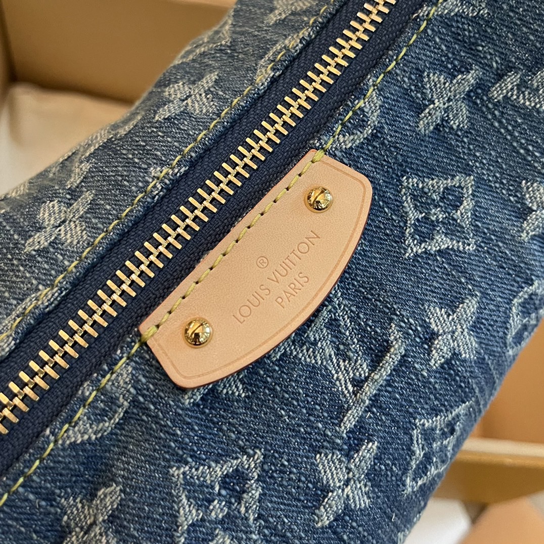 L*ouis V*uitton Top Bag