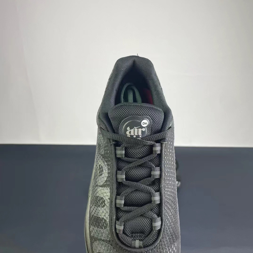 Nike Air Max+S*upreme )