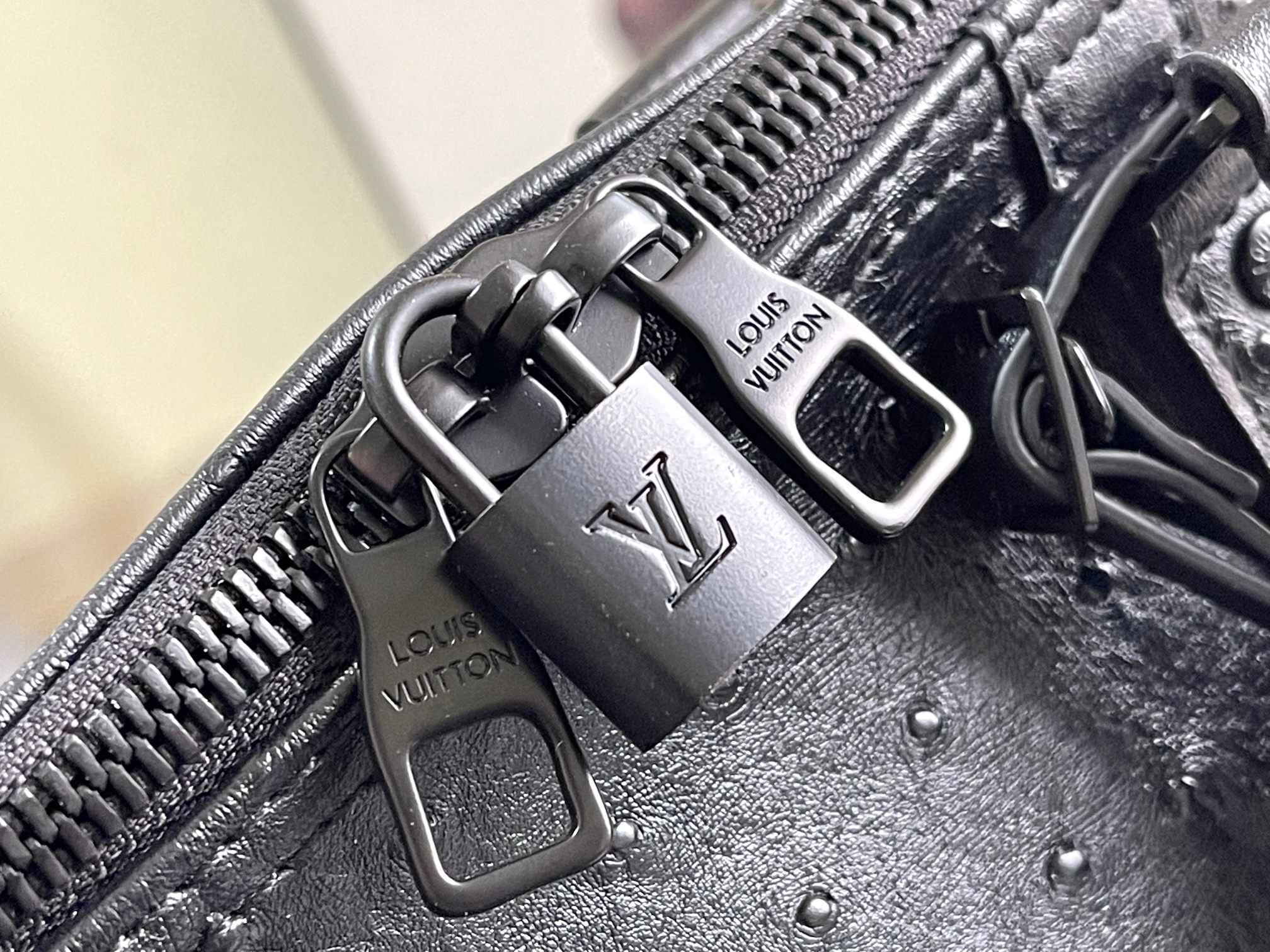 L*ouis V*uitton Top Bag