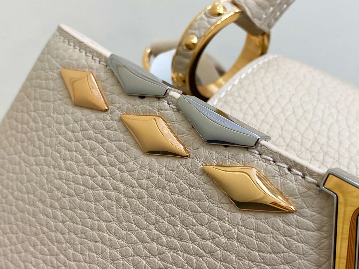 L*ouis V*uitton Top Bag