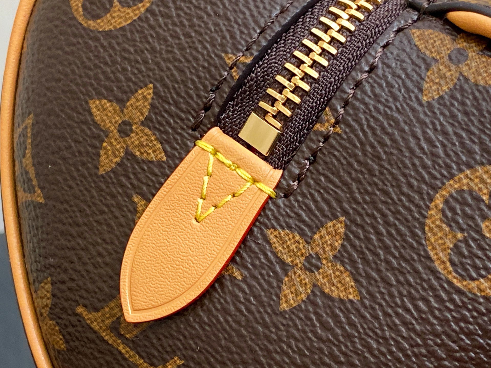 L*ouis V*uitton Top Bag