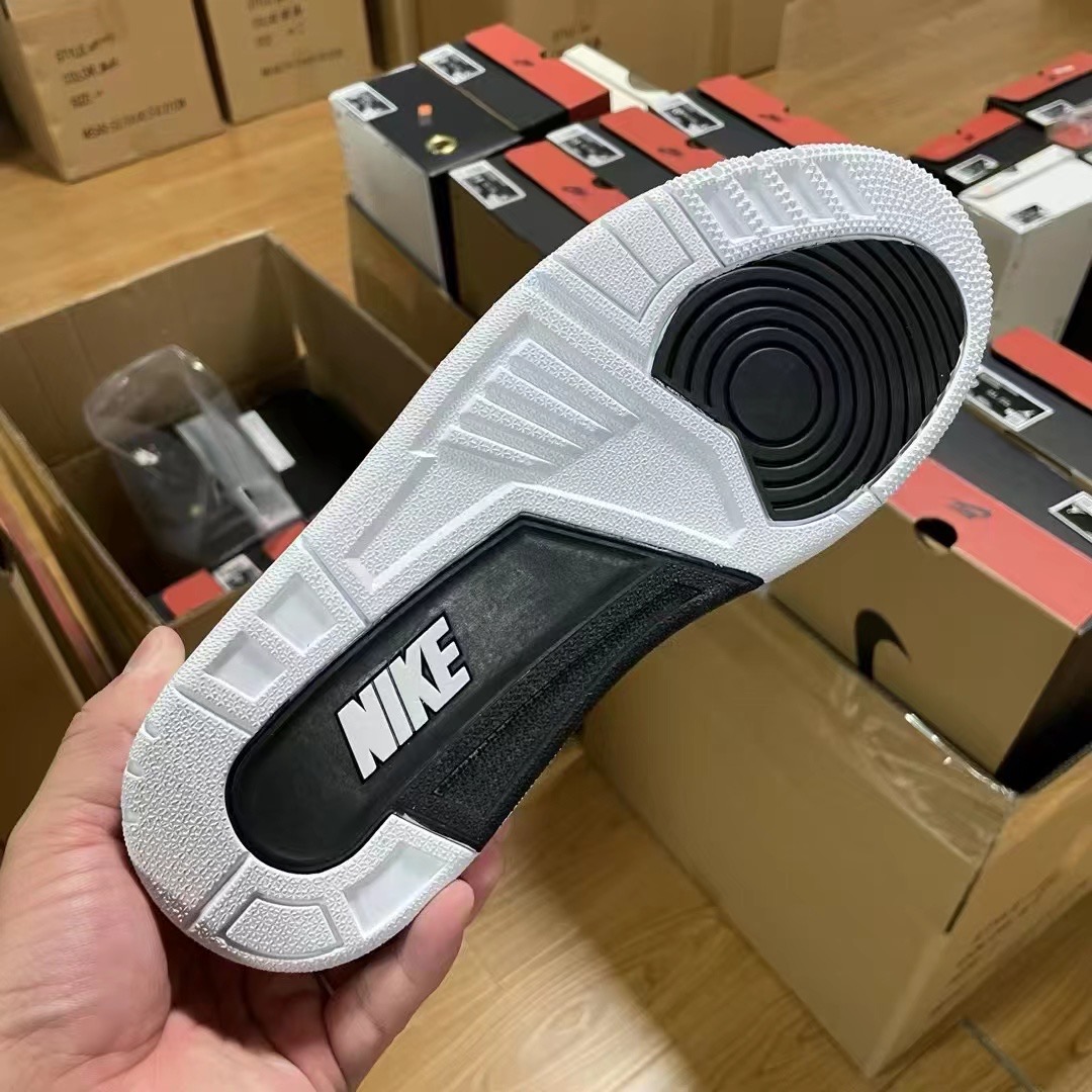 NIKE Air Jordan 3