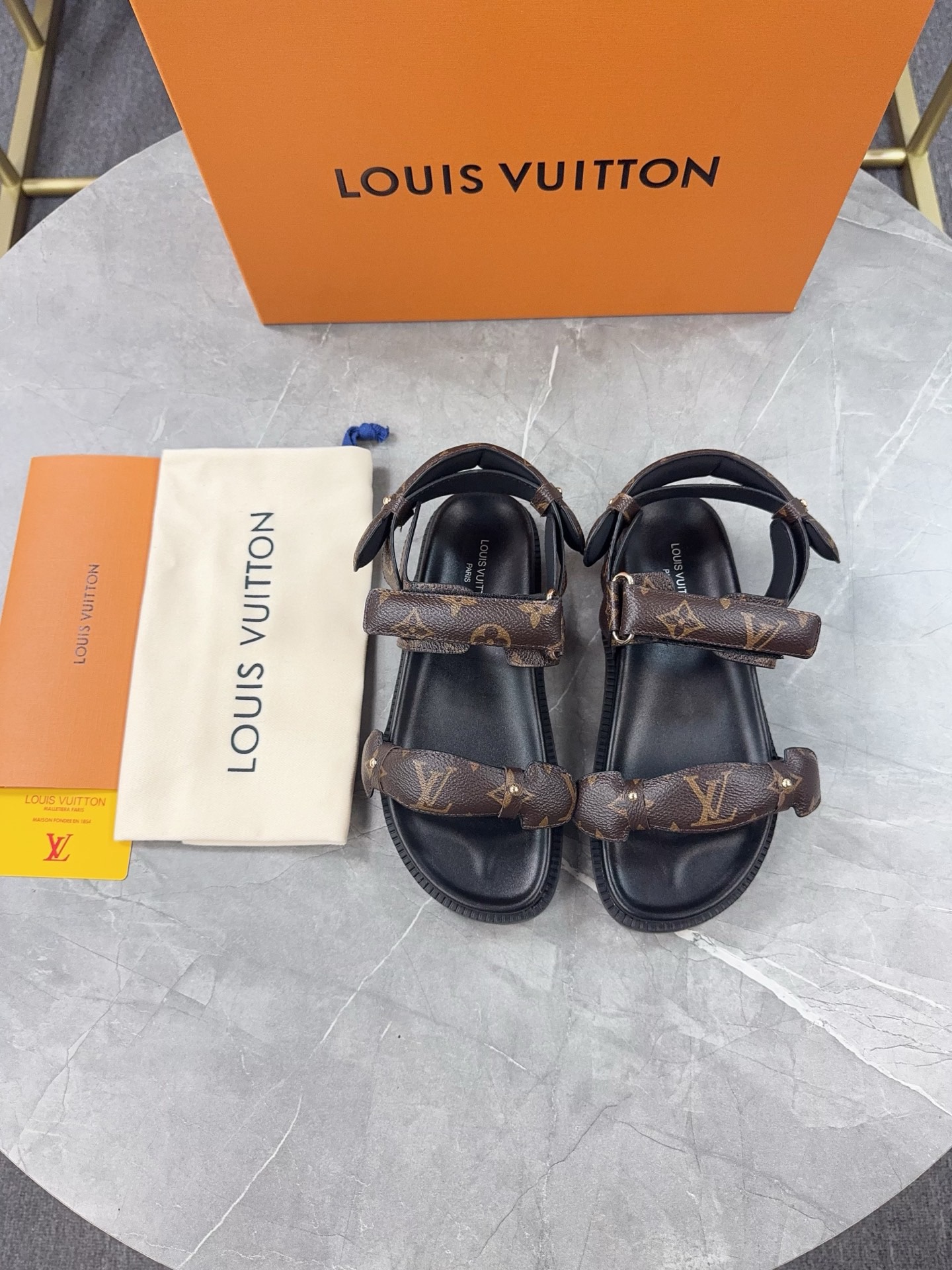 Women L*ouis V*uitton Top Sandals