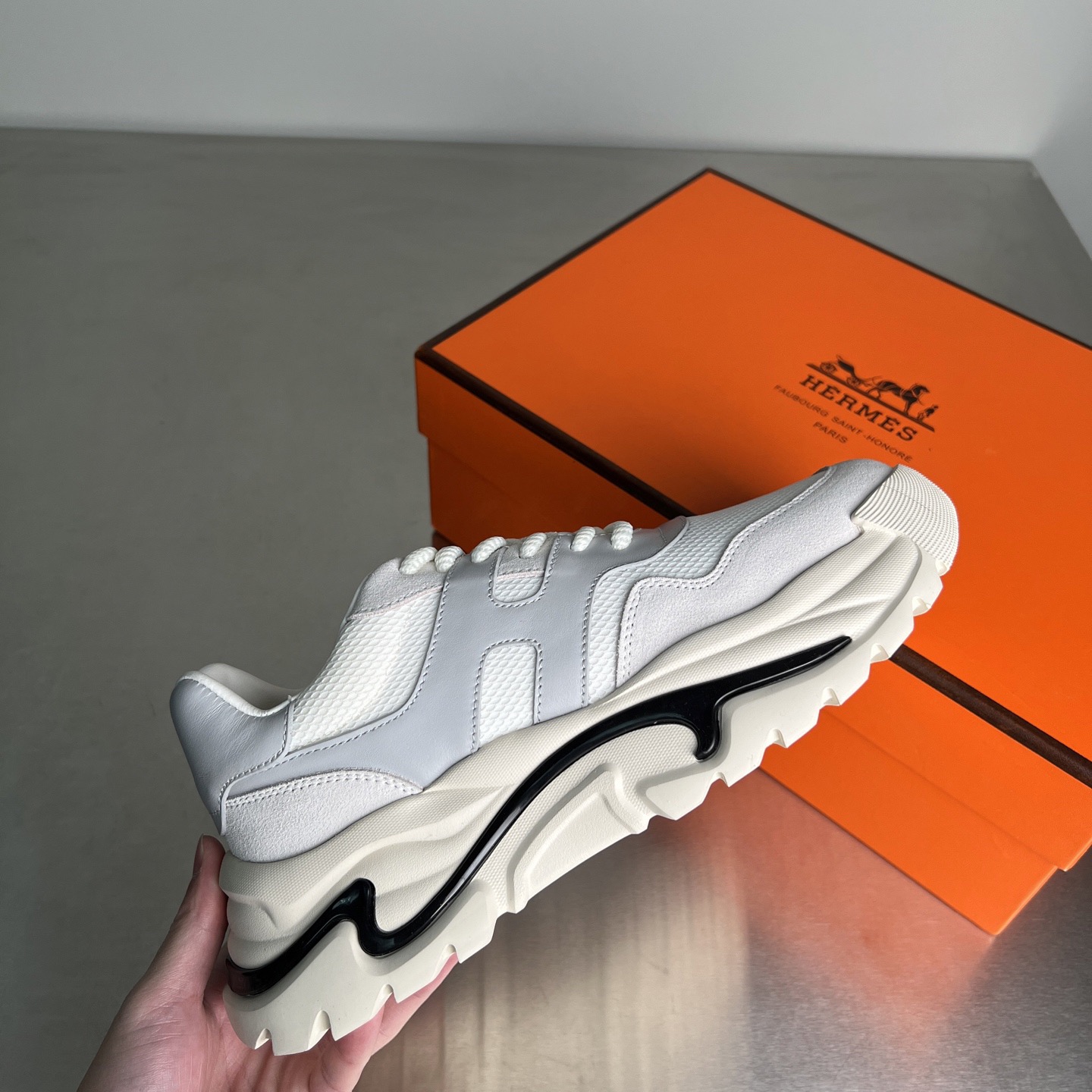 Men H*ermes Top Sneaker