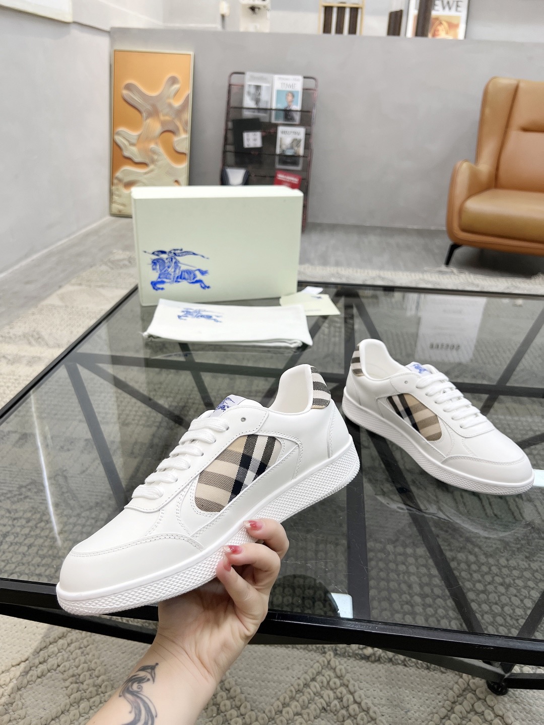 Men B*rberry Sneaker ()