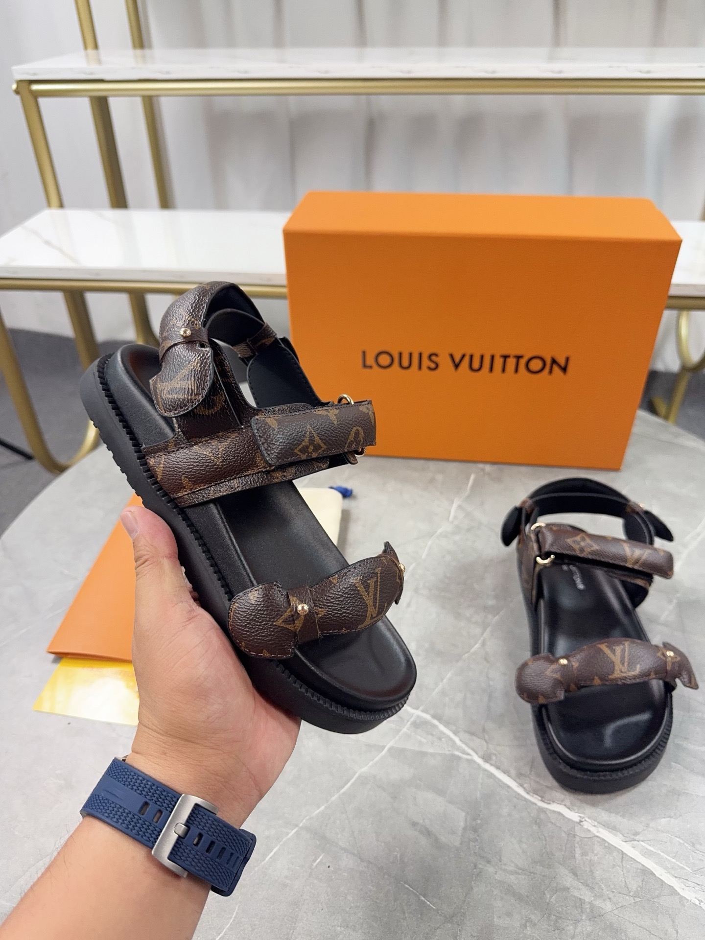Women L*ouis V*uitton Top Sandals