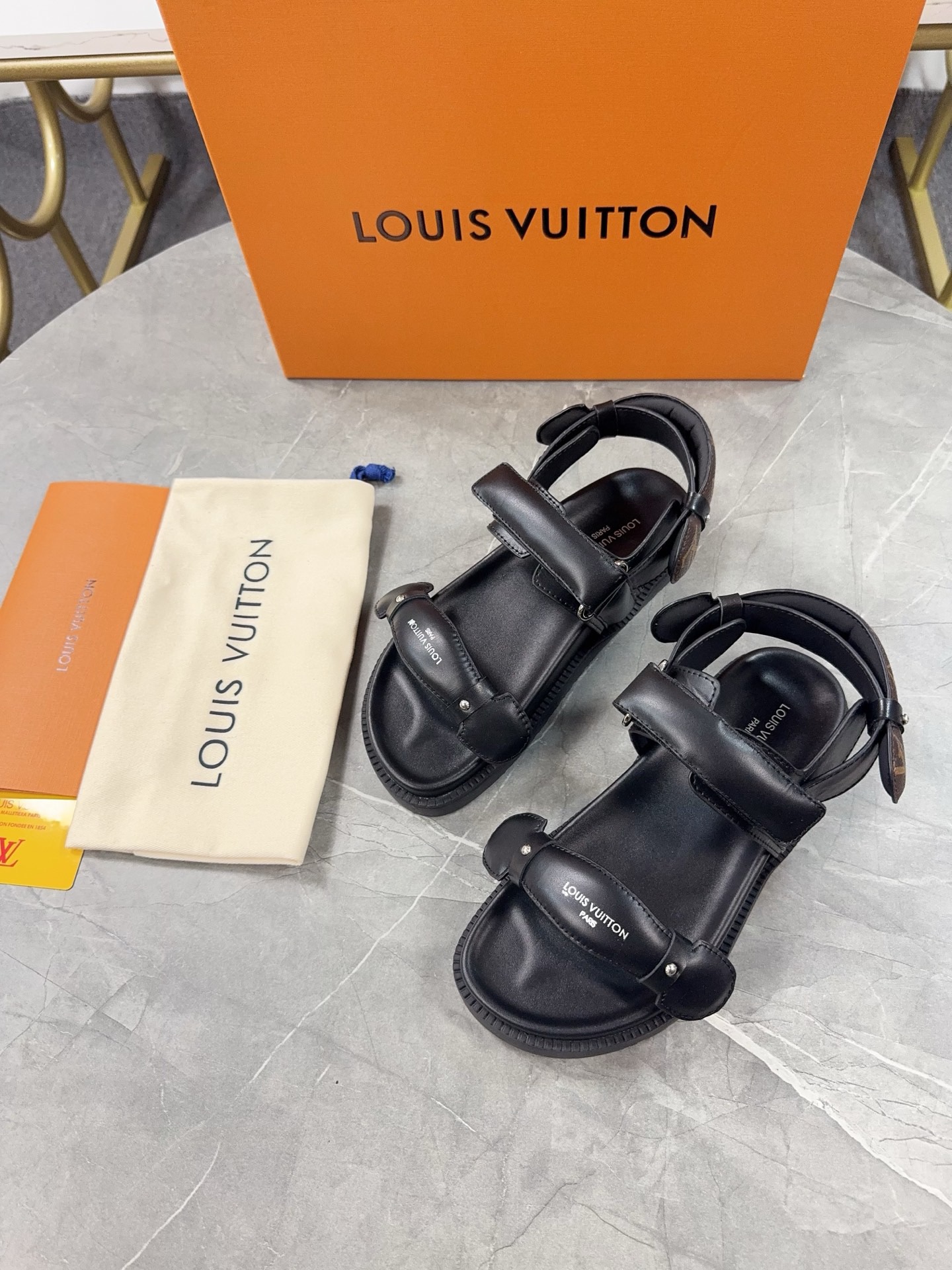 Women L*ouis V*uitton Top Sandals