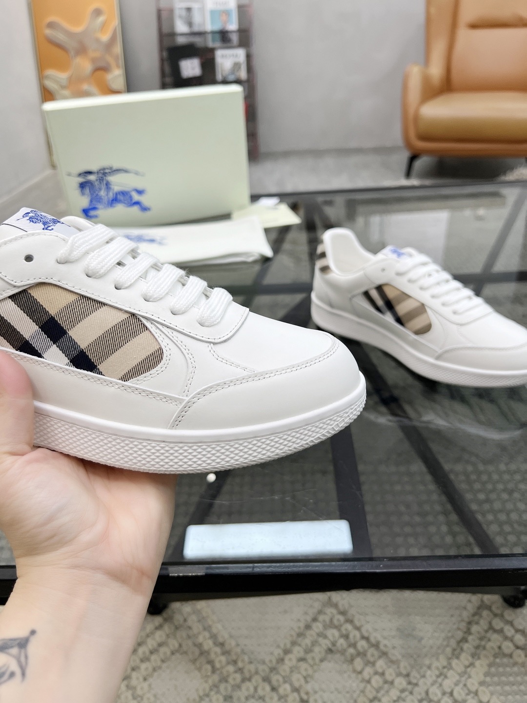 Men B*rberry Sneaker ()