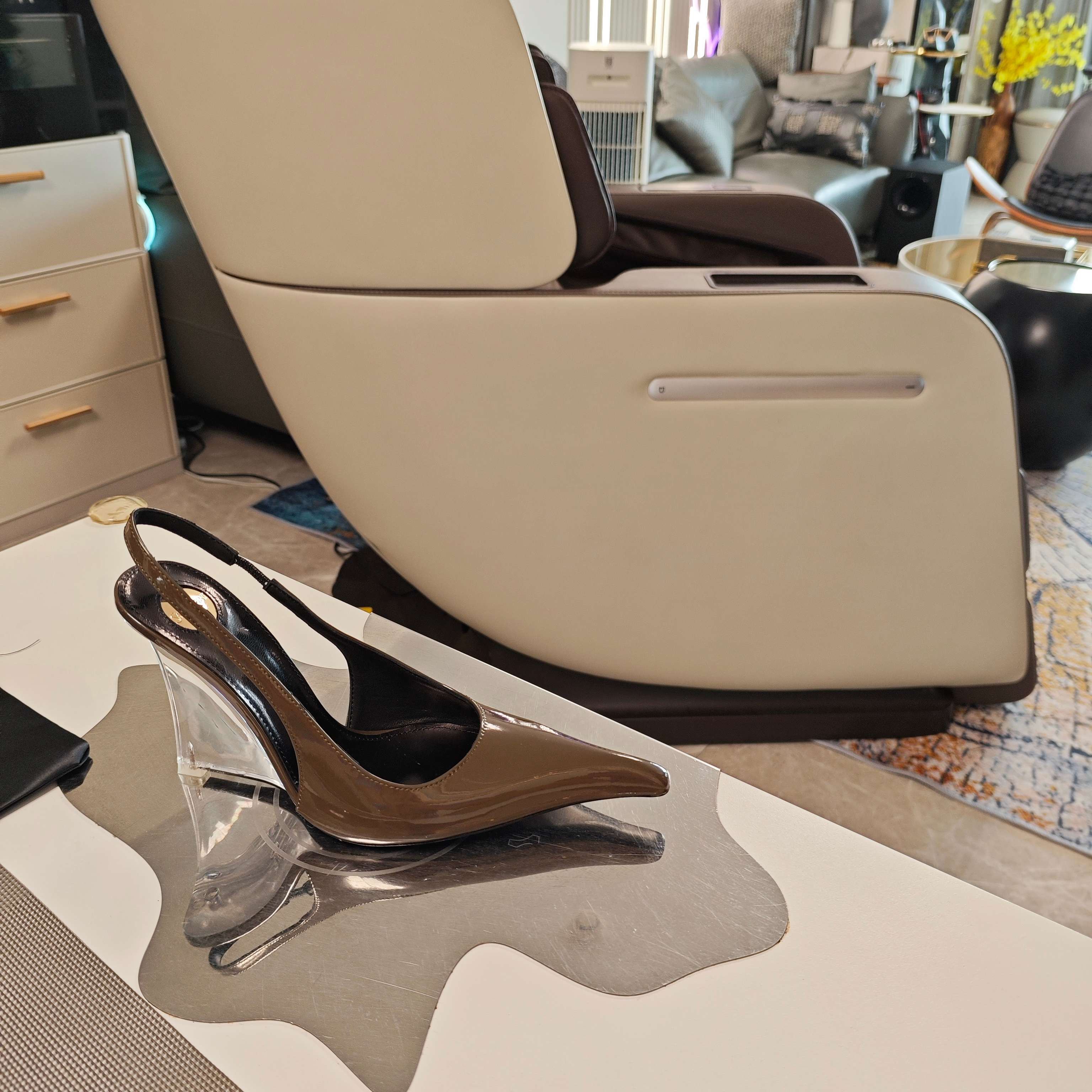 Women Y*SL Top Pumps