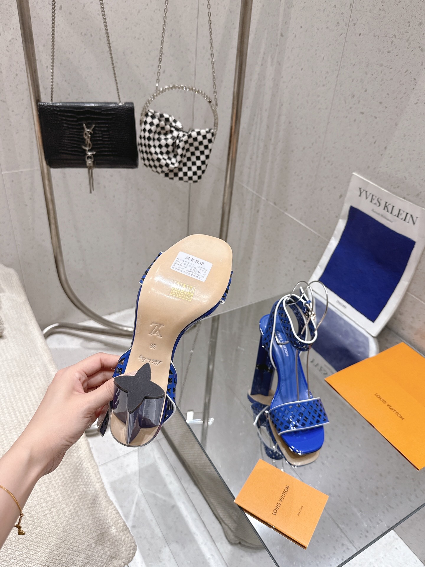 Women L*ouis V*uitton Top Sandals