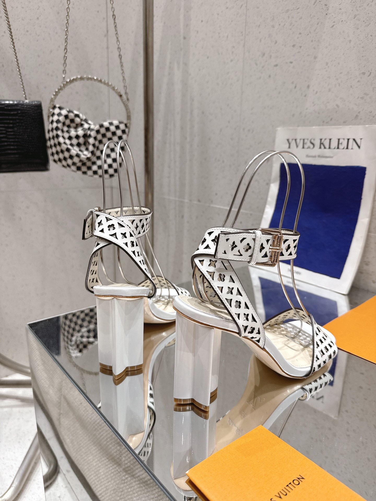 Women L*ouis V*uitton Top Sandals