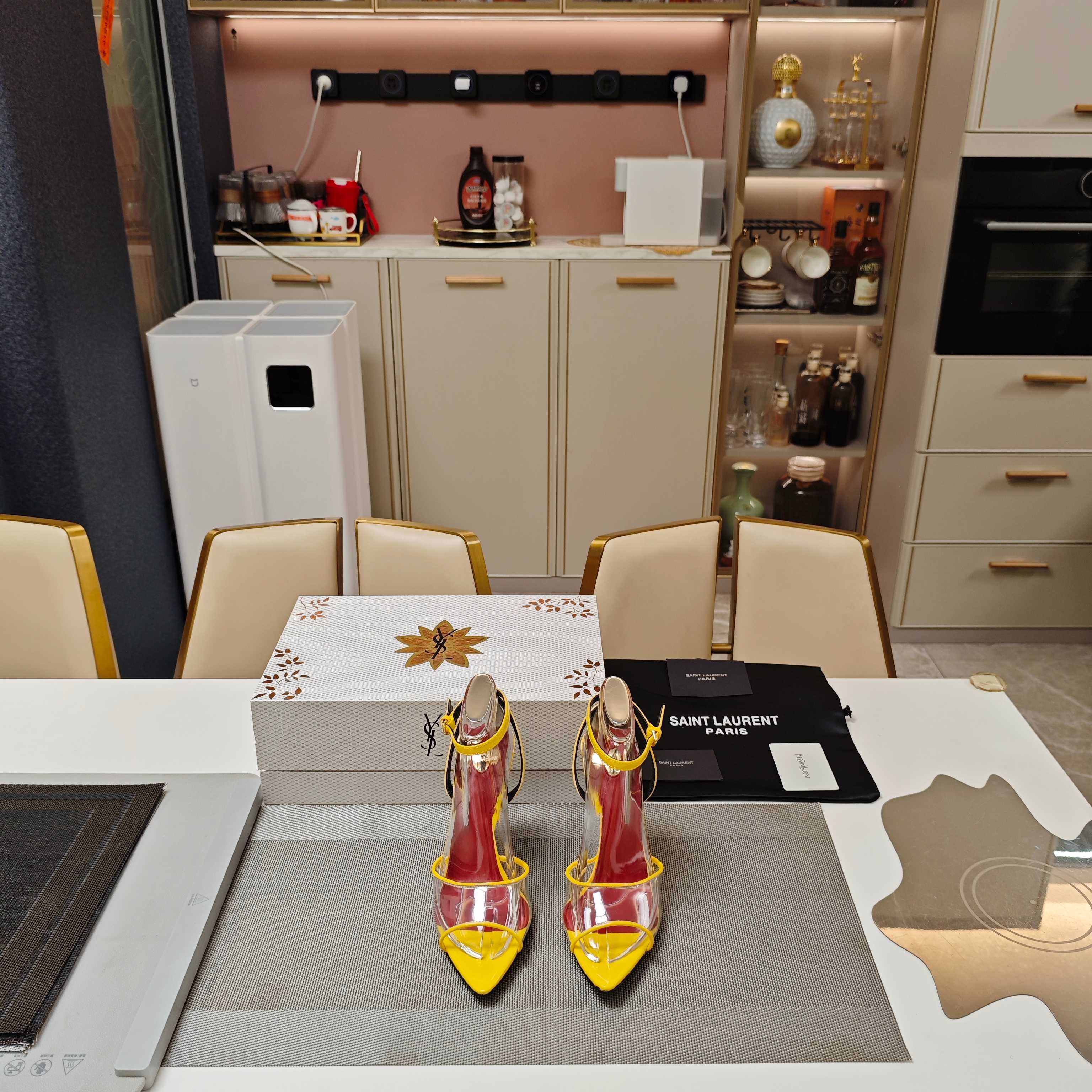 Women Y*SL Top Pumps