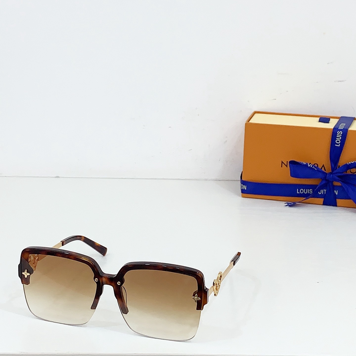 Top Quality L*ouis V*uitton Glasses