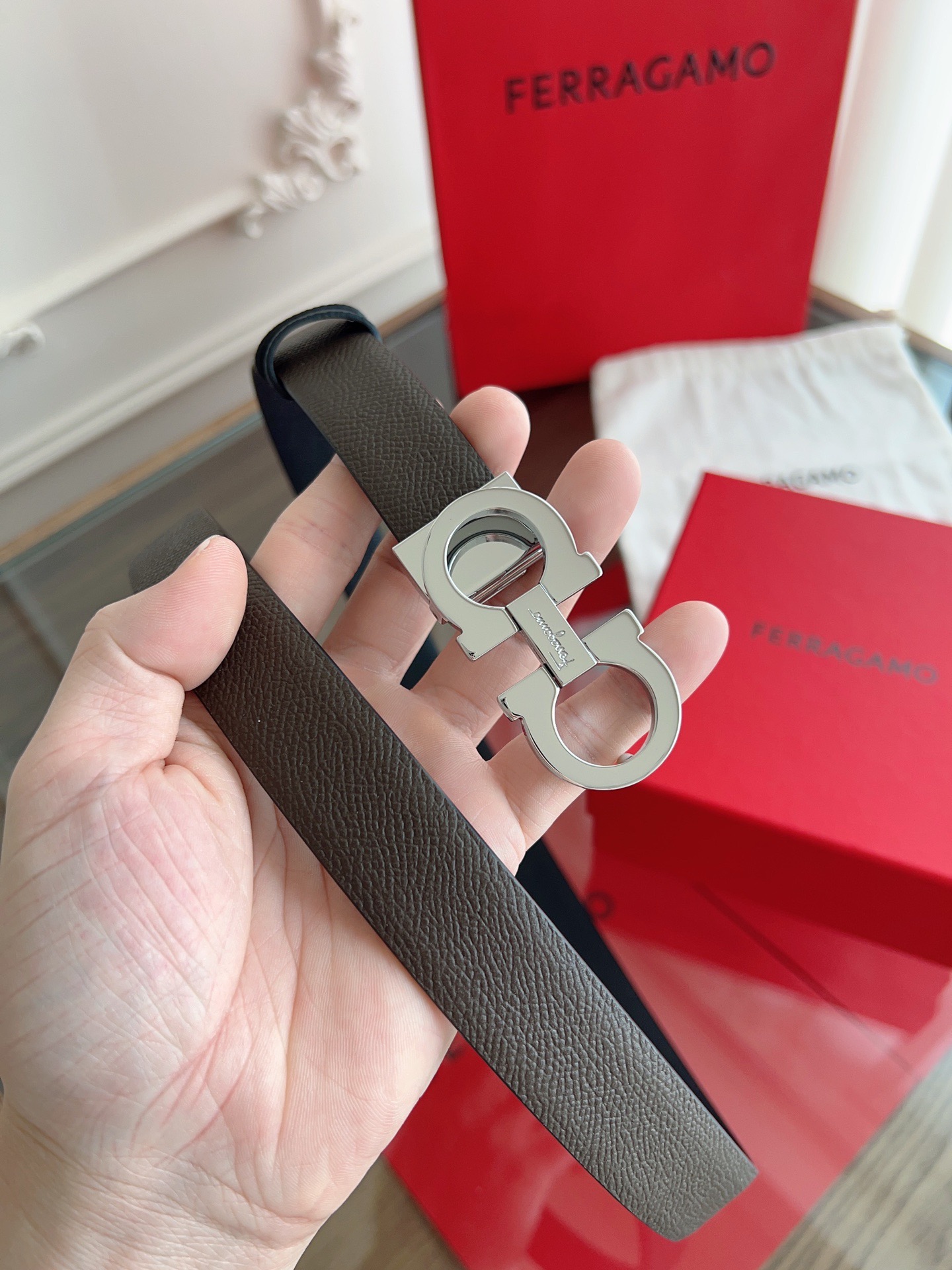 F*erragamo Top Version