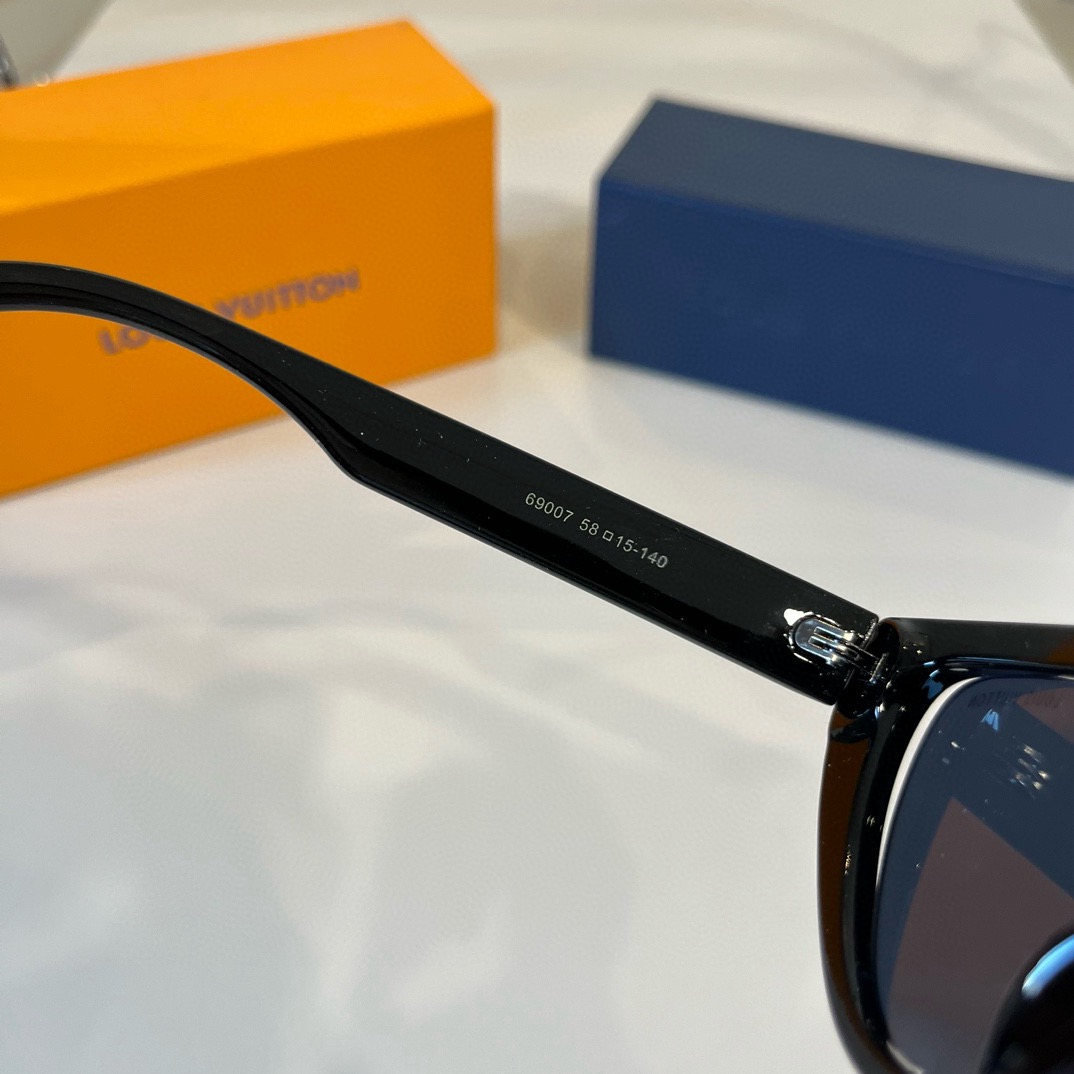 L*ouis V*uitton Glasses