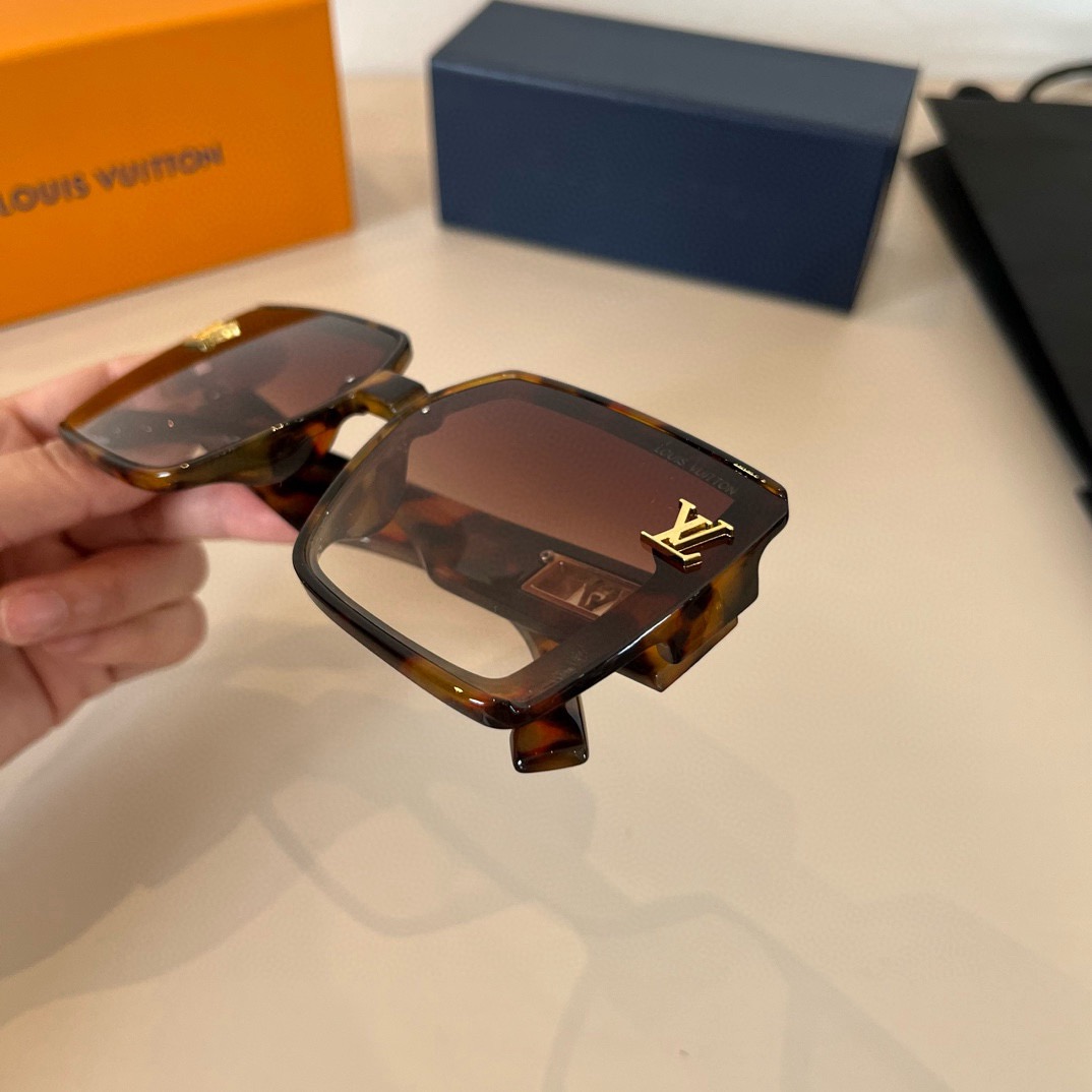 L*ouis V*uitton Glasses