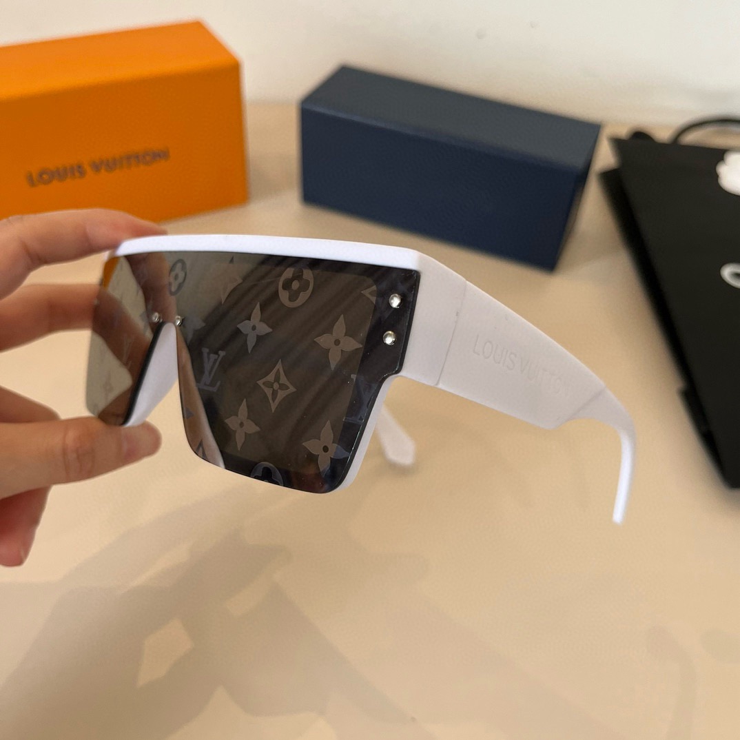 L*ouis V*uitton Glasses