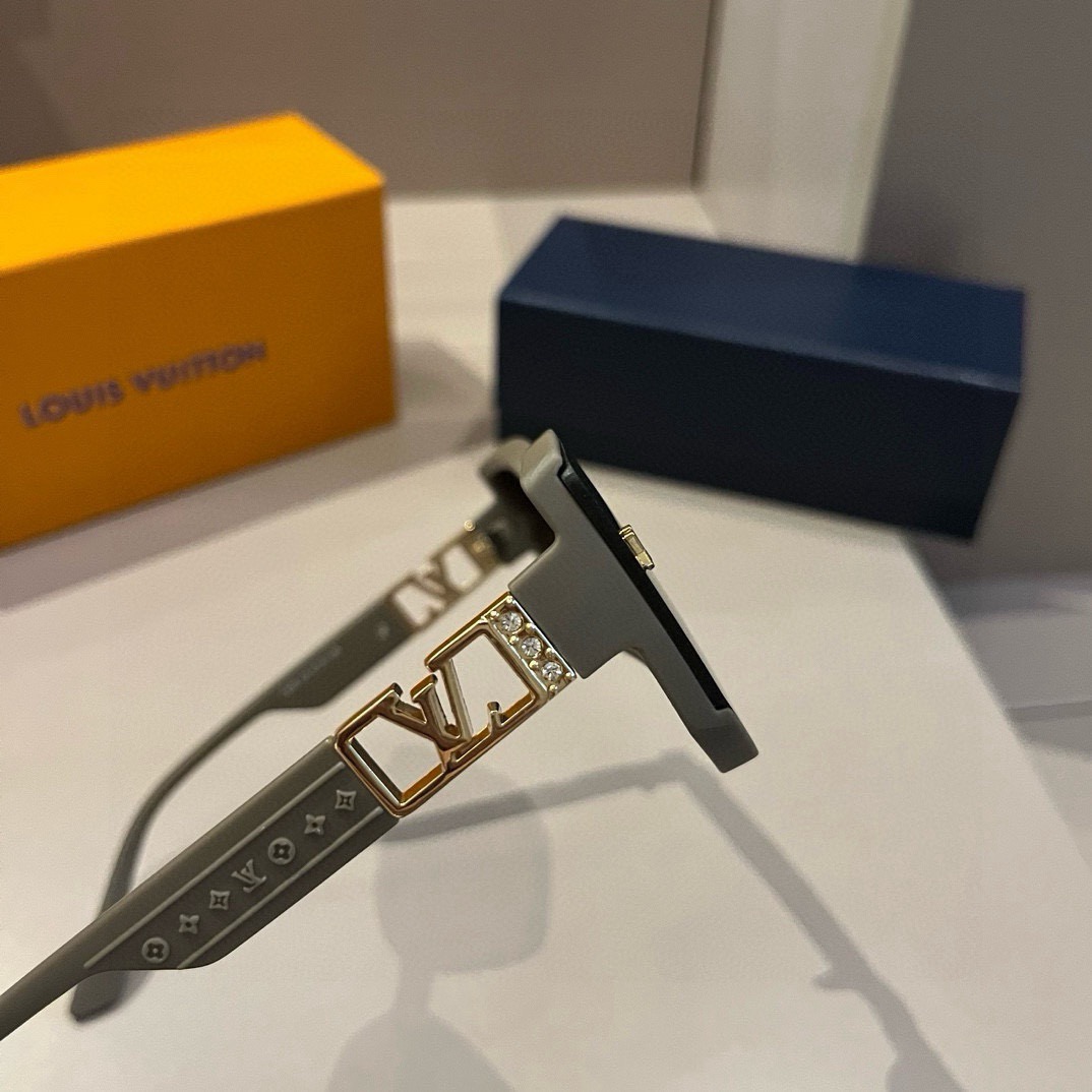 L*ouis V*uitton Glasses