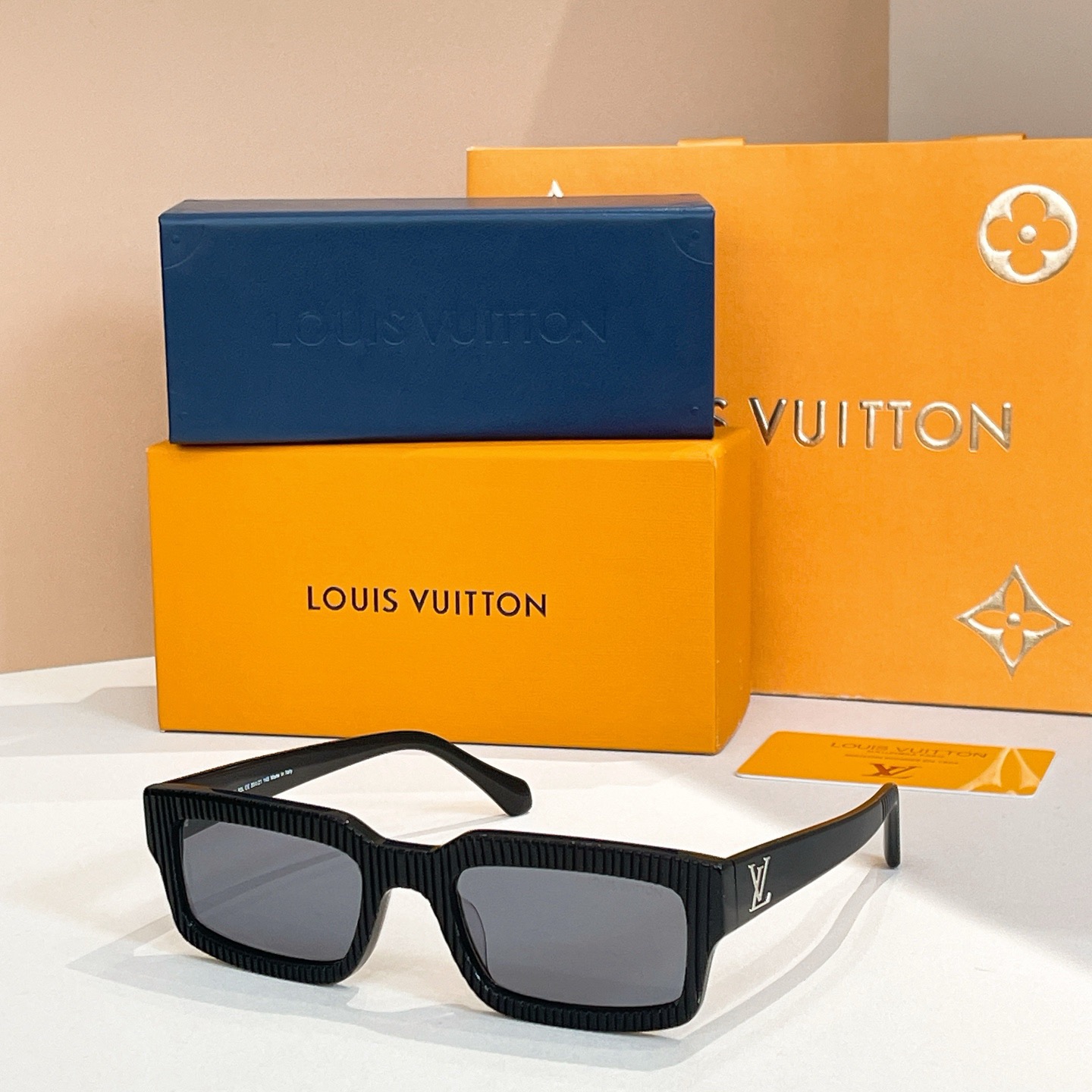 L*ouis V*uitton Glasses