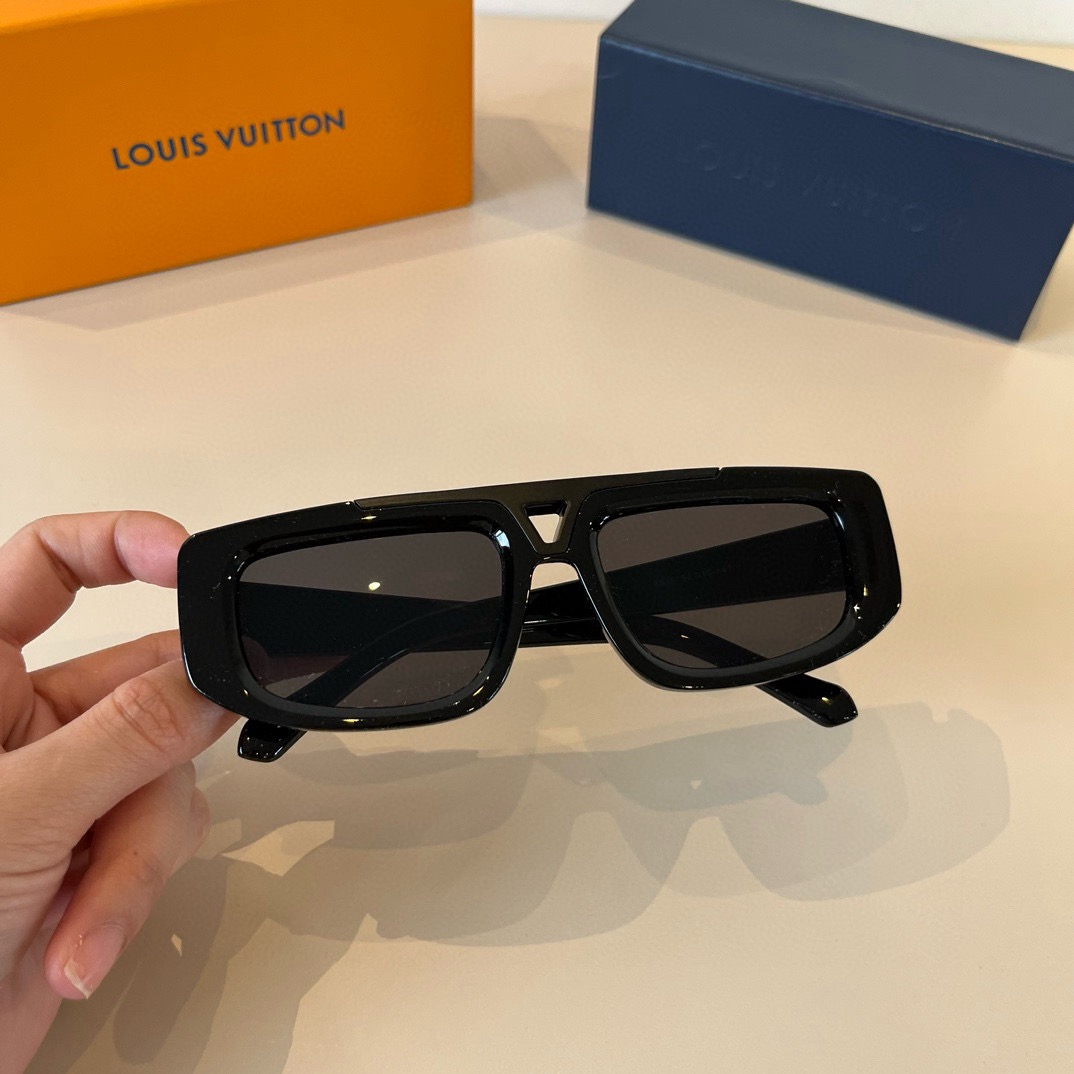 L*ouis V*uitton Glasses