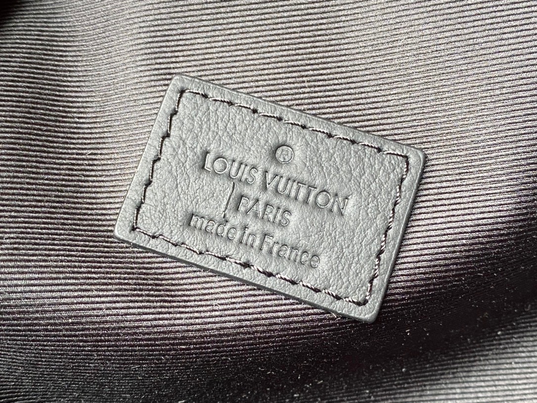 L*ouis V*uitton Top Bag