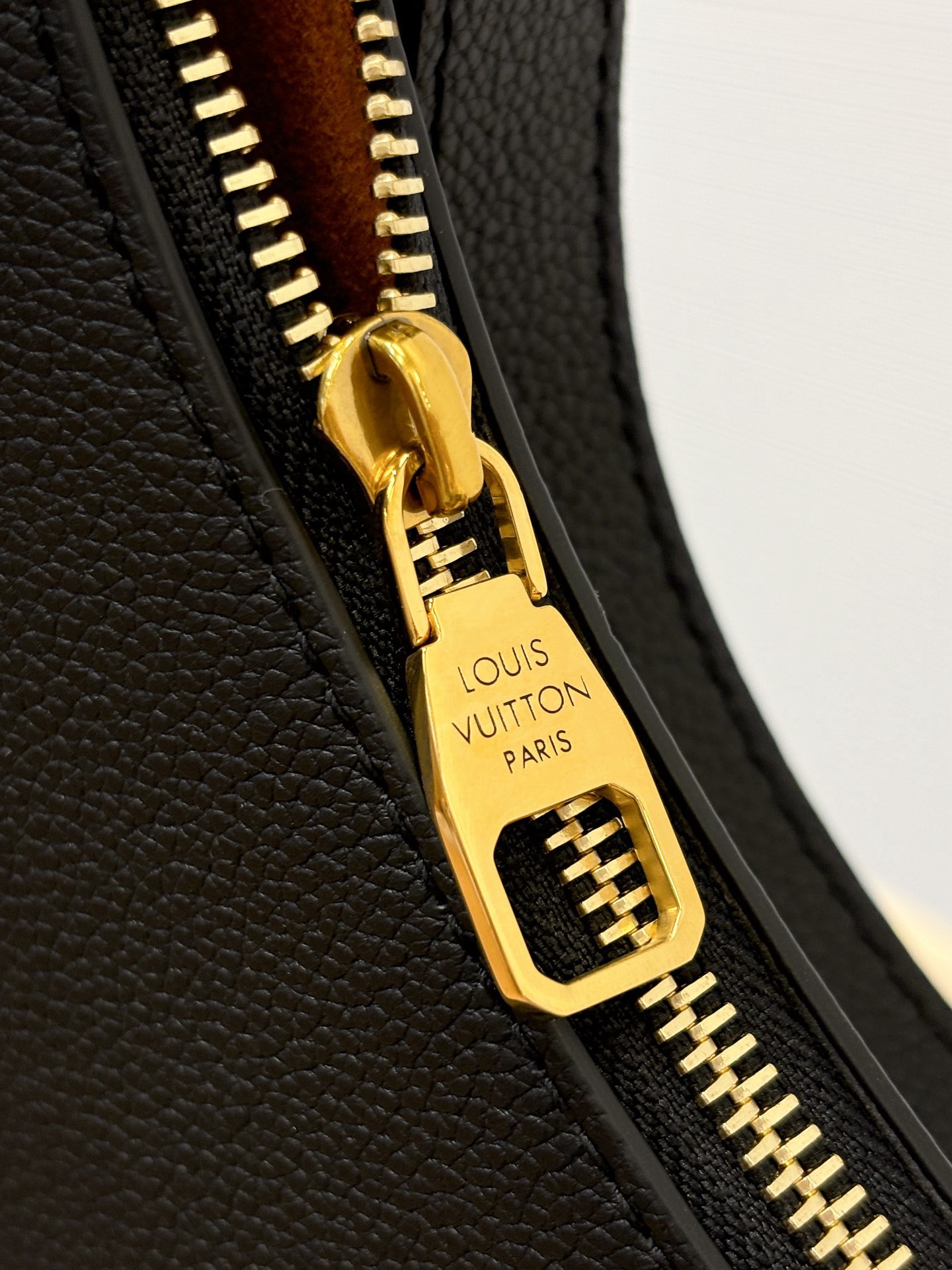 L*ouis V*uitton Top Bag