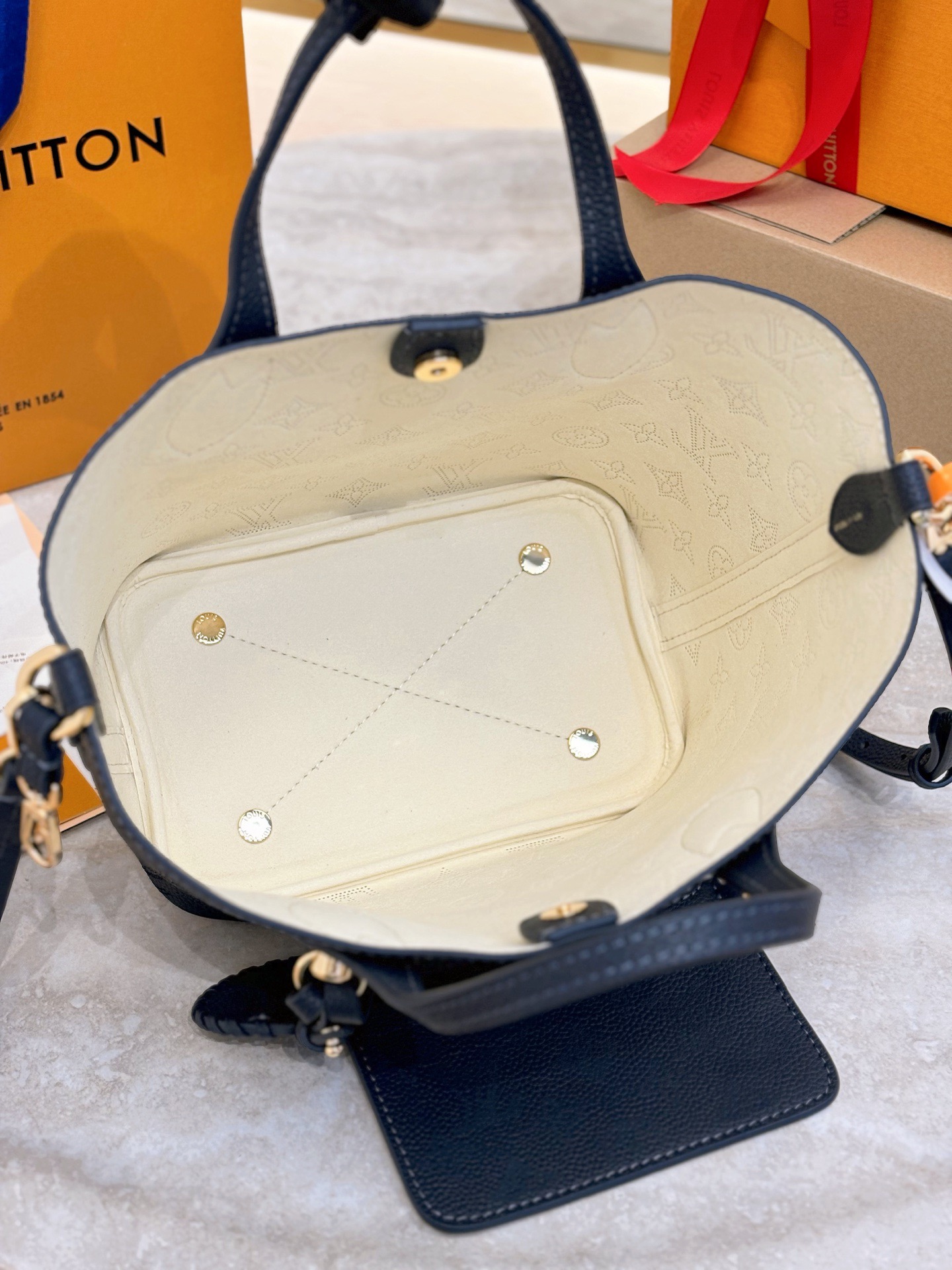 L*ouis V*uitton Top Bag