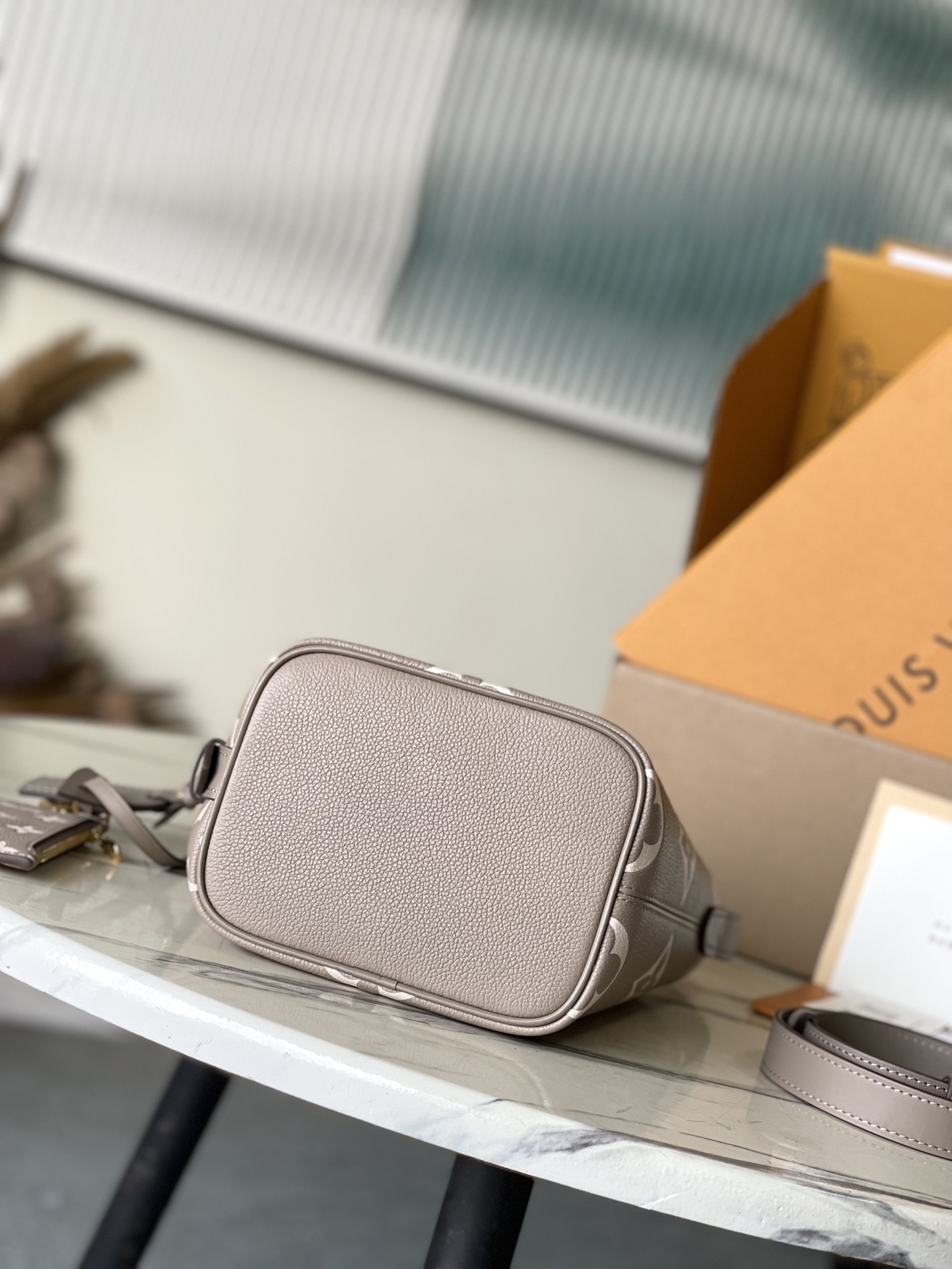 L*ouis V*uitton Top Bag