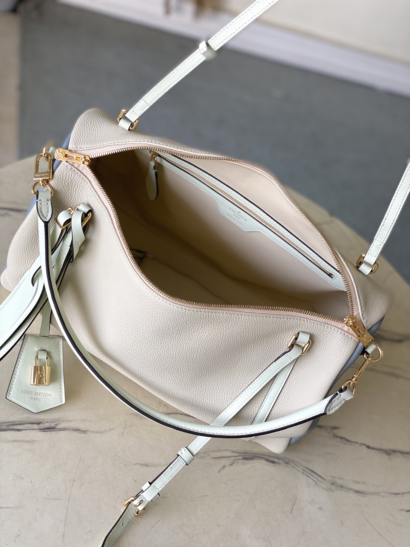 L*ouis V*uitton Top Bag