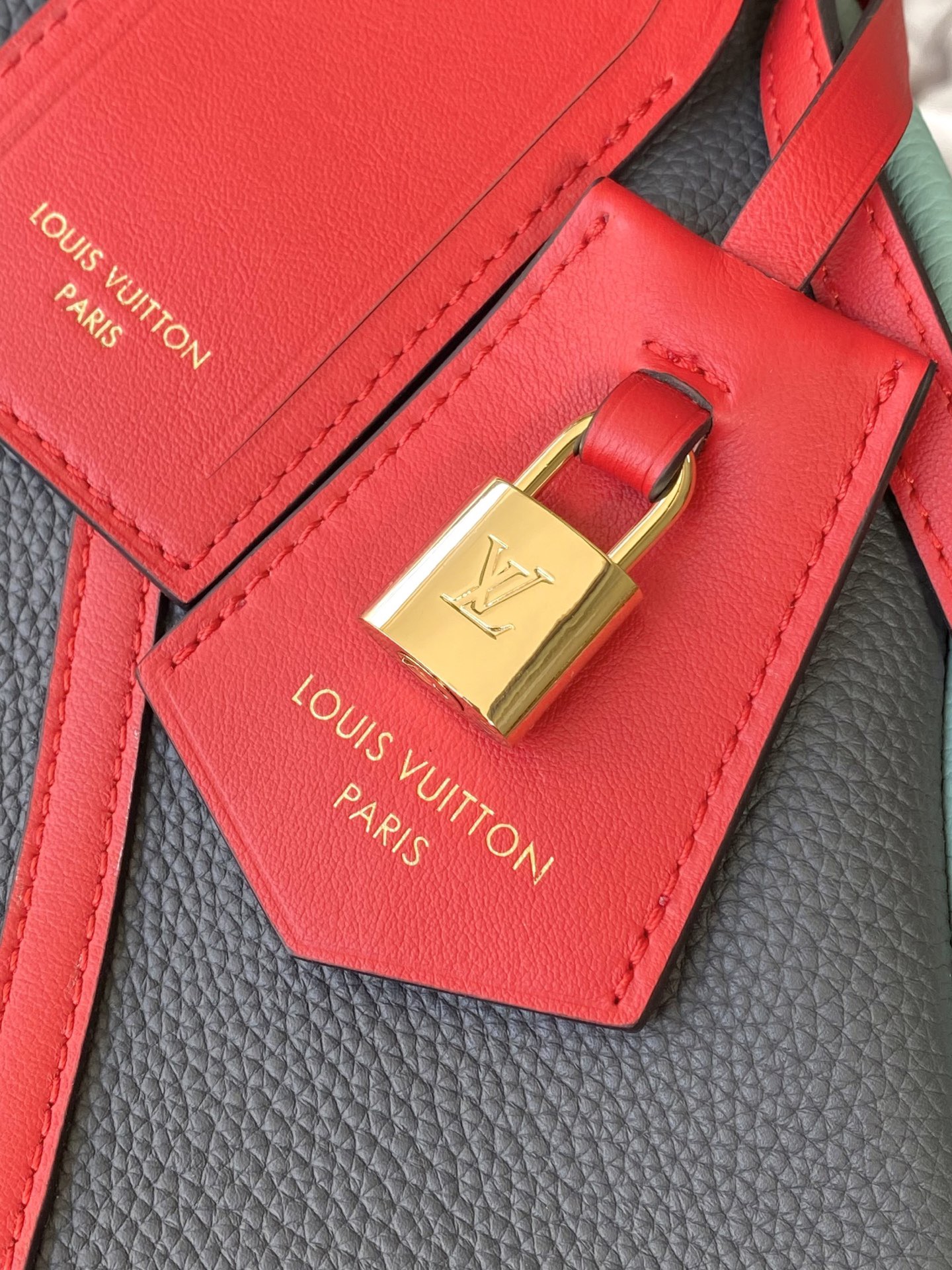 L*ouis V*uitton Top Bag