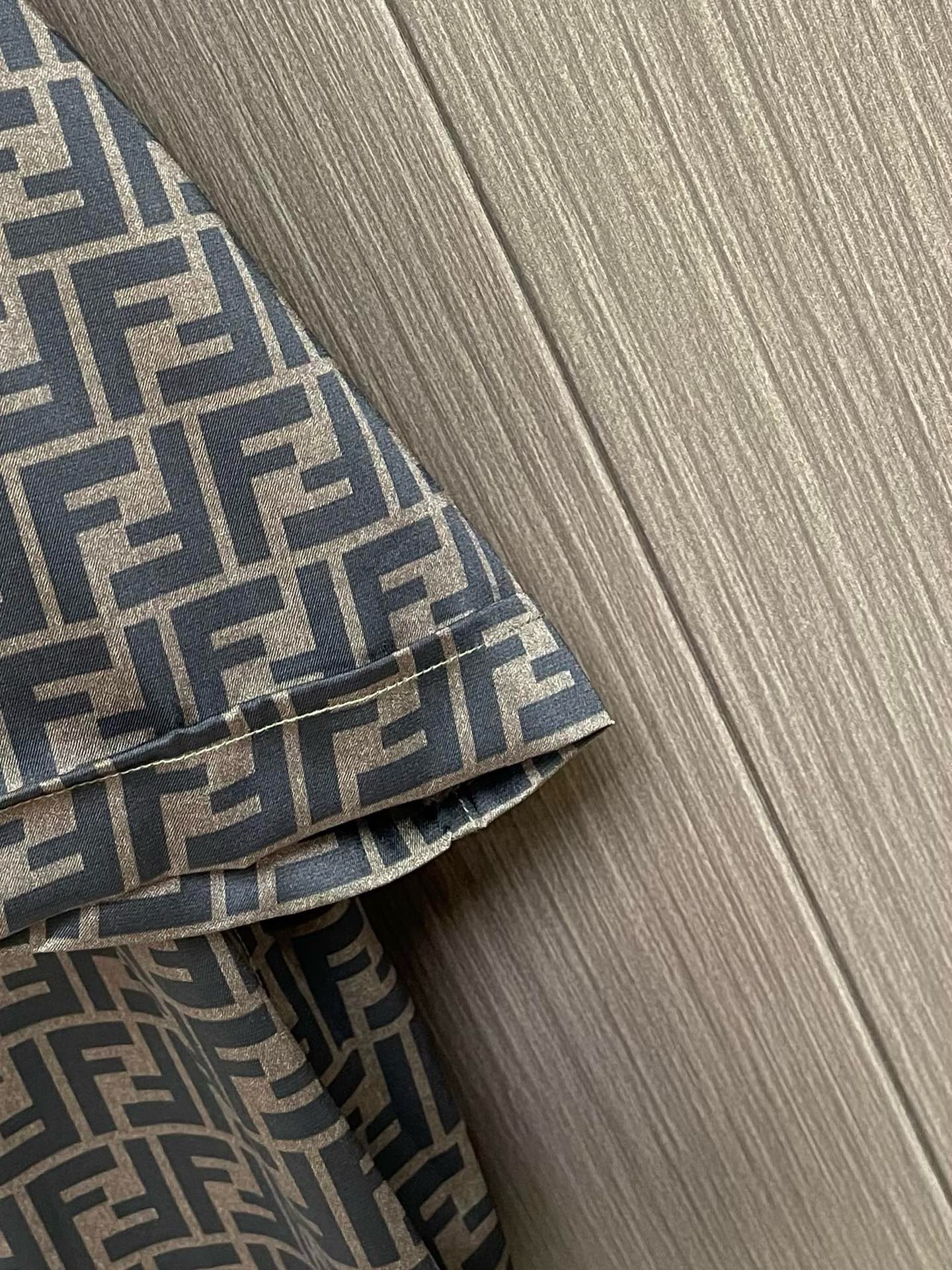 Men suits Top Quality